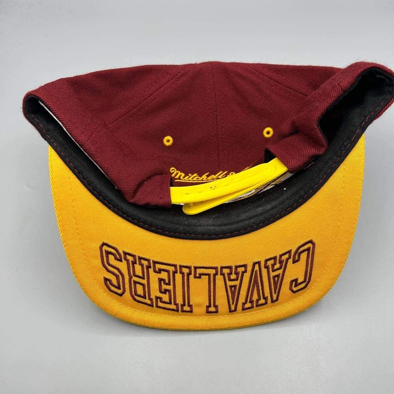 Mitchell & Ness Cleveland Cavaliers Cavs Hat Men Red Yellow Snap Back Cap Size ONE SIZE - 4 Thumbnail