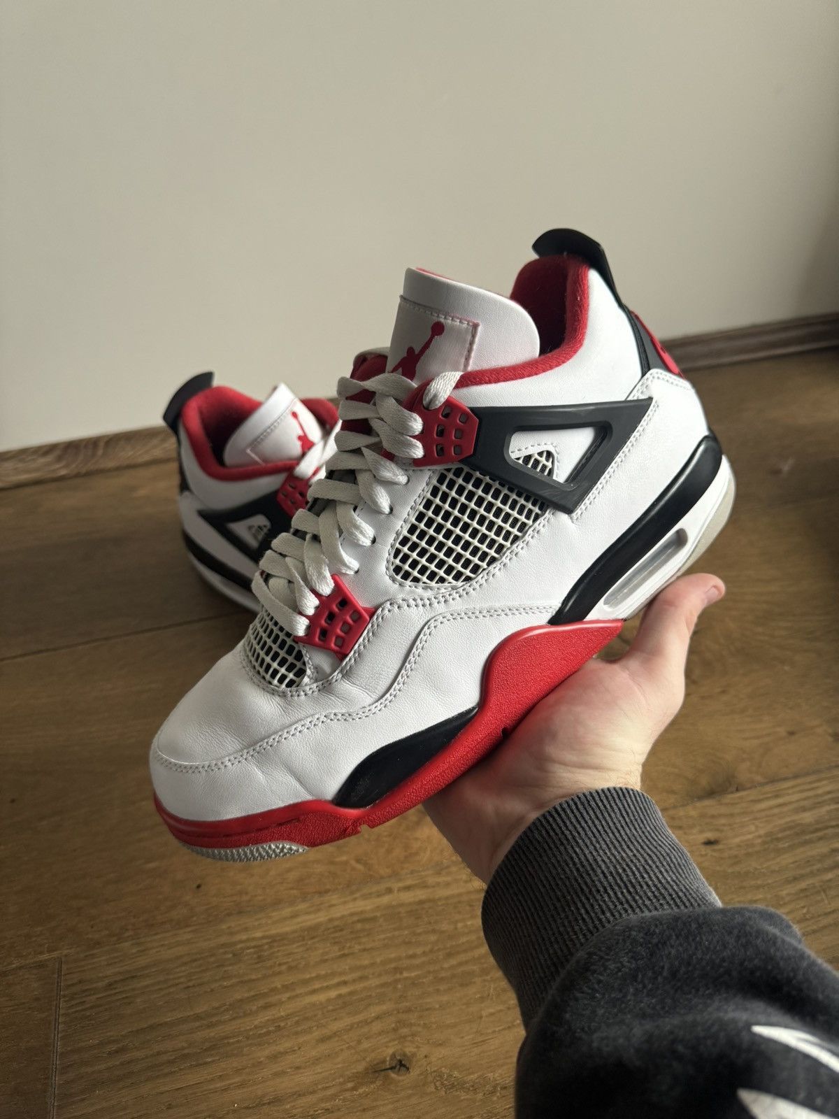 Jordan Brand Jordan 4 Retro Fire Red 2020 Size US 8 / EU 41 - 1 Thumbnail