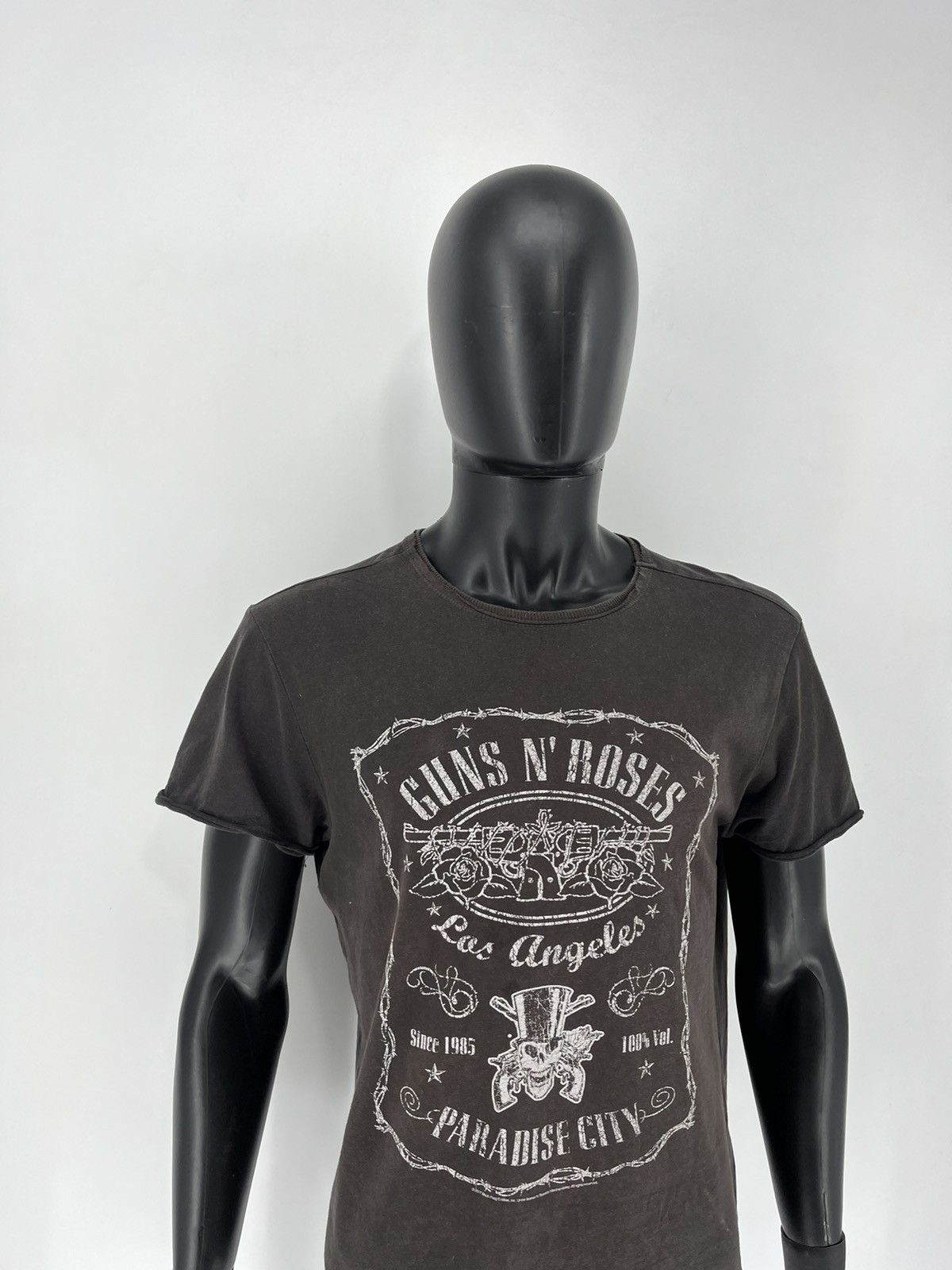 Guns N' Roses Vintage Y2K Guns And Roses tee Band Rock Metal streetwear Size US M / EU 48-50 / 2 - 4 Thumbnail