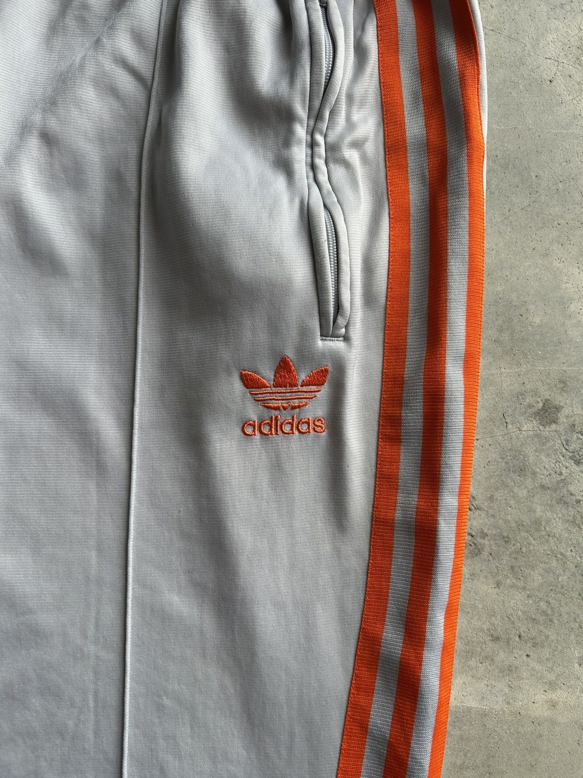 Adidas Vintage 90s Adidas Side Stripes Size US 32 / EU 48 - 4 Thumbnail