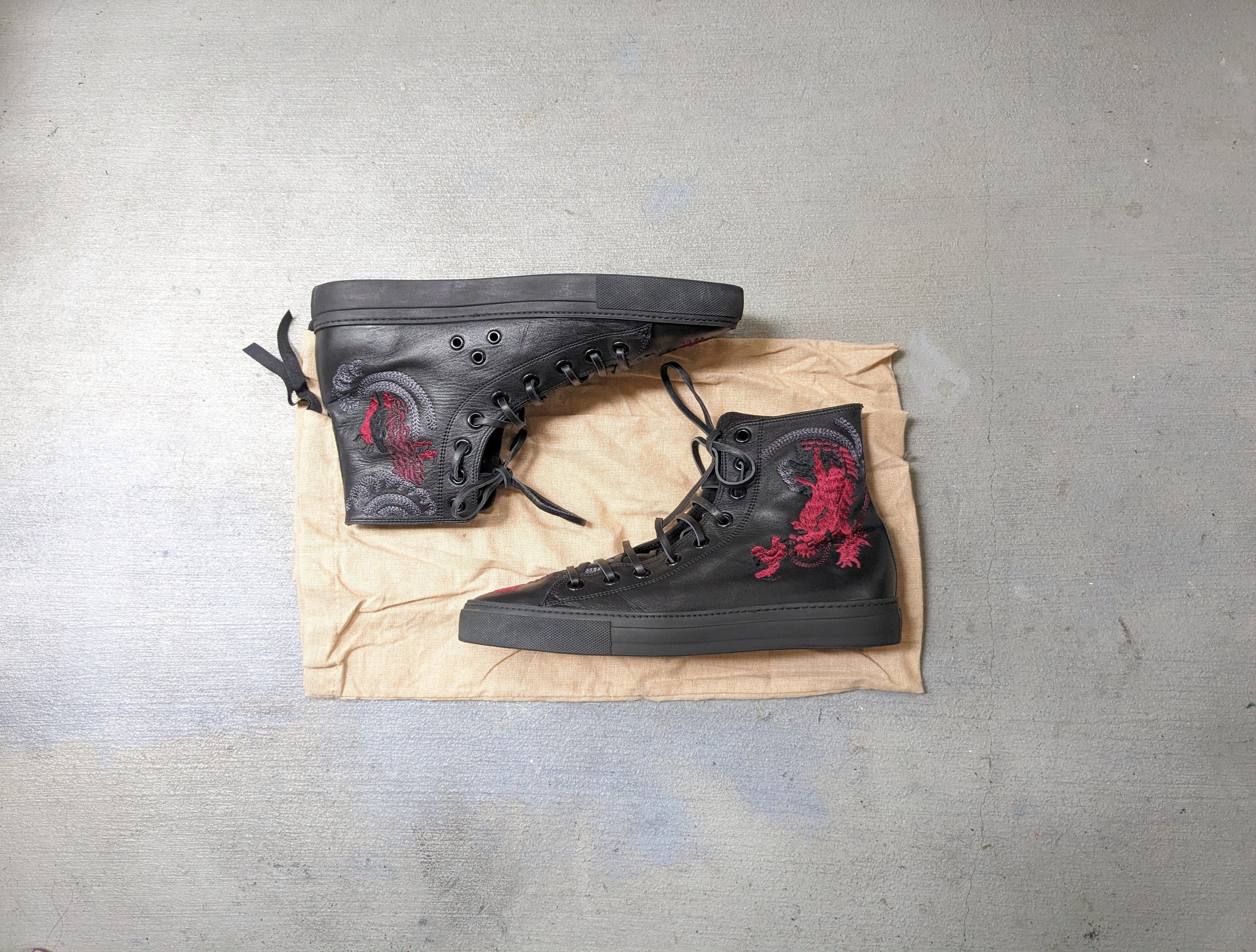 Gucci Dragon Sneakers 8.5 Black Red Leather High Tops Y2K