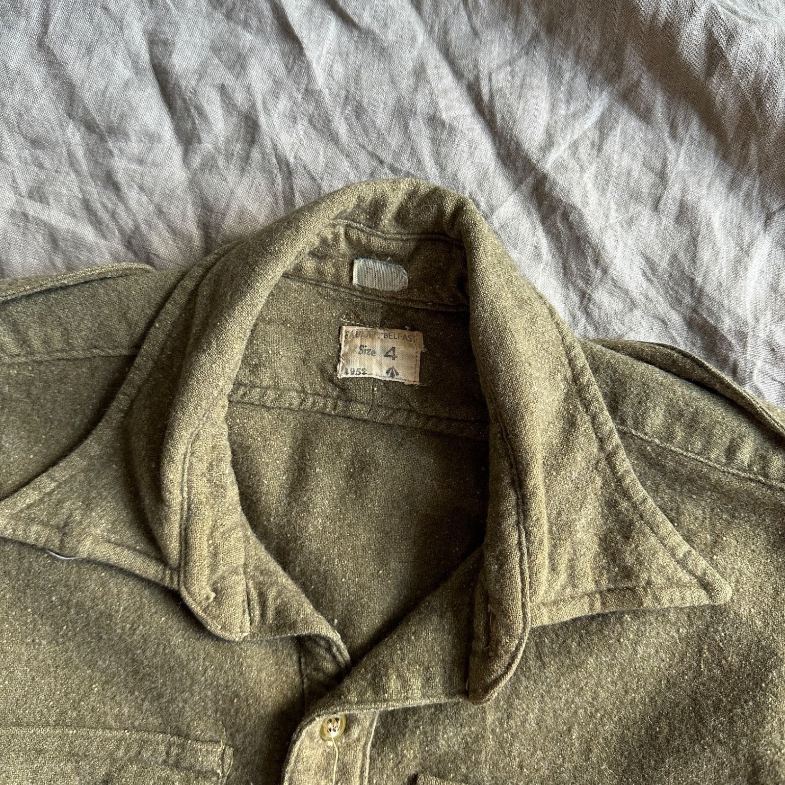 Vintage Vintage British Army Wool Field Shirt Green 1950s Size M Mad Size US M / EU 48-50 / 2 - 4 Thumbnail
