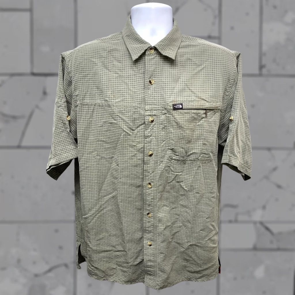 The North Face The North Face Mens Army Green Short Sleeve Fishing Shirt Size M Modal Blend Button-Up Collared Button-Down Army Theme Regular Mens Size US M / EU 48-50 / 2 - 1 Thumbnail