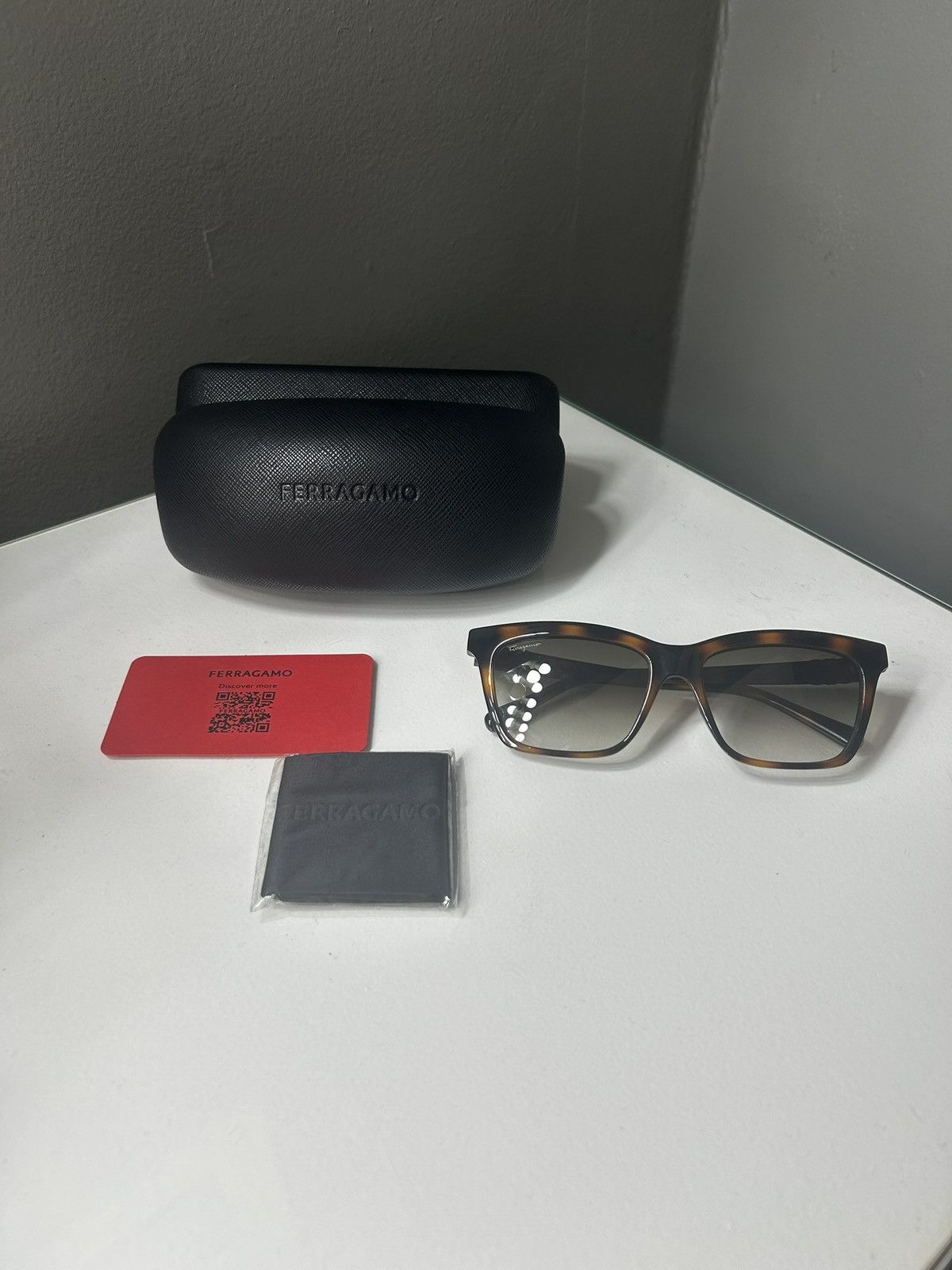 Salvatore Ferragamo SF1027S 655 Sunglasses Wine Square Frame, Brown Lenses Salvatore Ferragamo SF1027S 655 55mm Square Sunglasses  main image 4