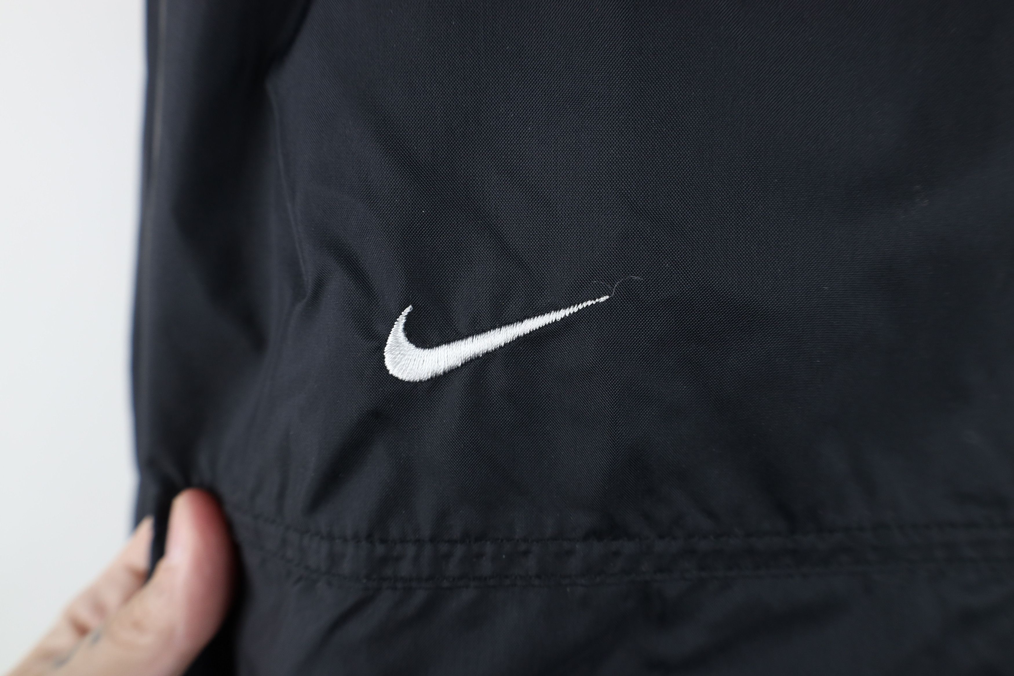 Nike Vintage Nike Mini Swoosh Mars Candy M&Ms Windbreaker Jacket Size US XXL / EU 58 / 5 - 5 Thumbnail