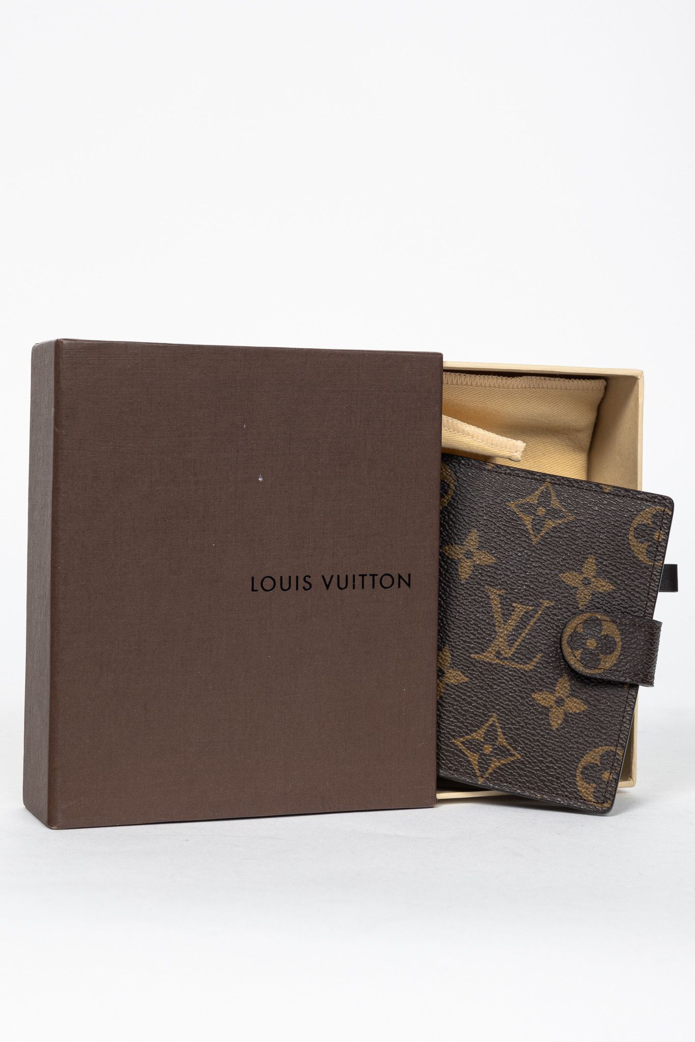 Louis Vuitton Louis Vuitton Monogram Canvas Mini Agenda Cover Size ONE SIZE - 10 Thumbnail