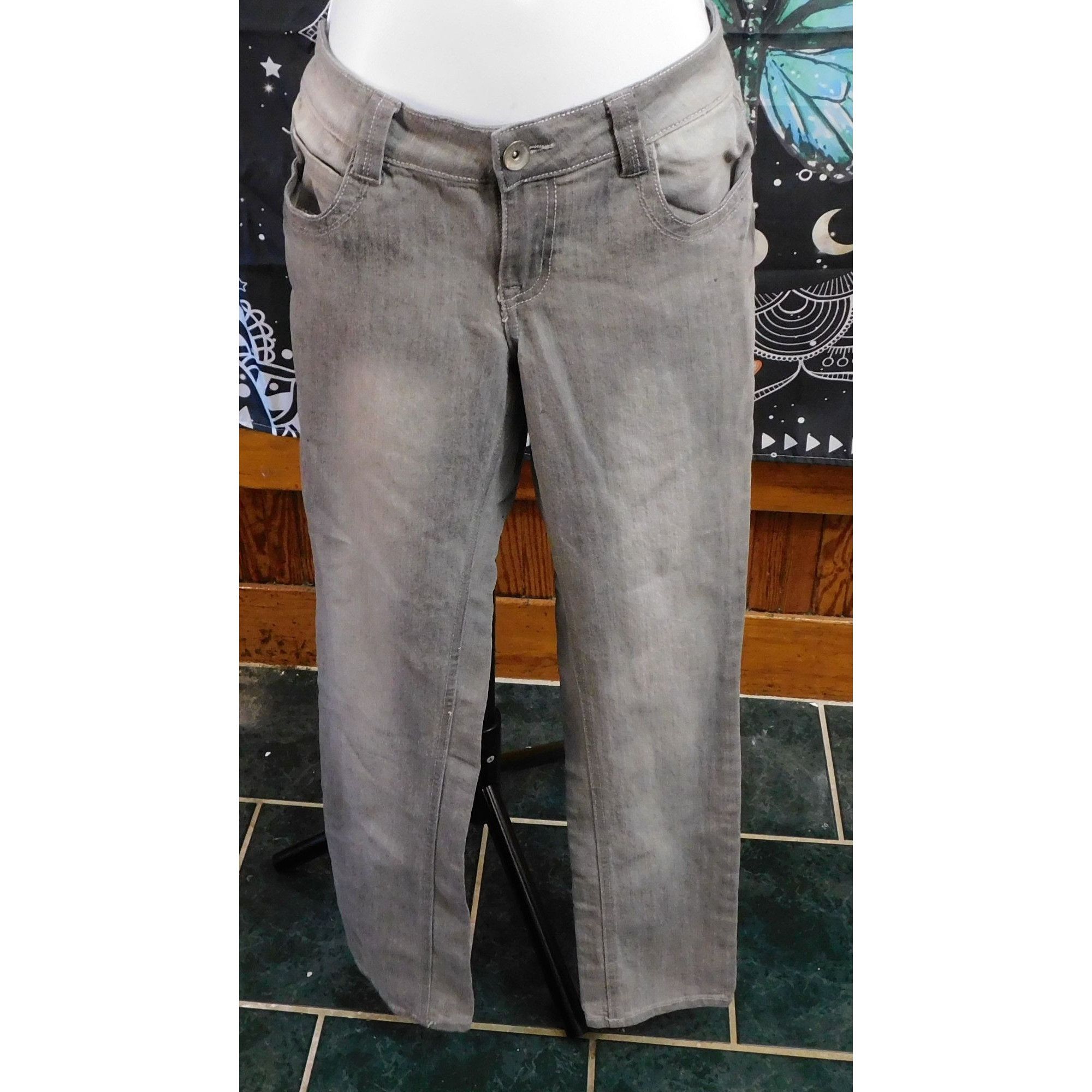 L.E.I. L.E.I. Ashley Lowrise Skinny Jeans Faded Grey Size 33" - 1 Thumbnail