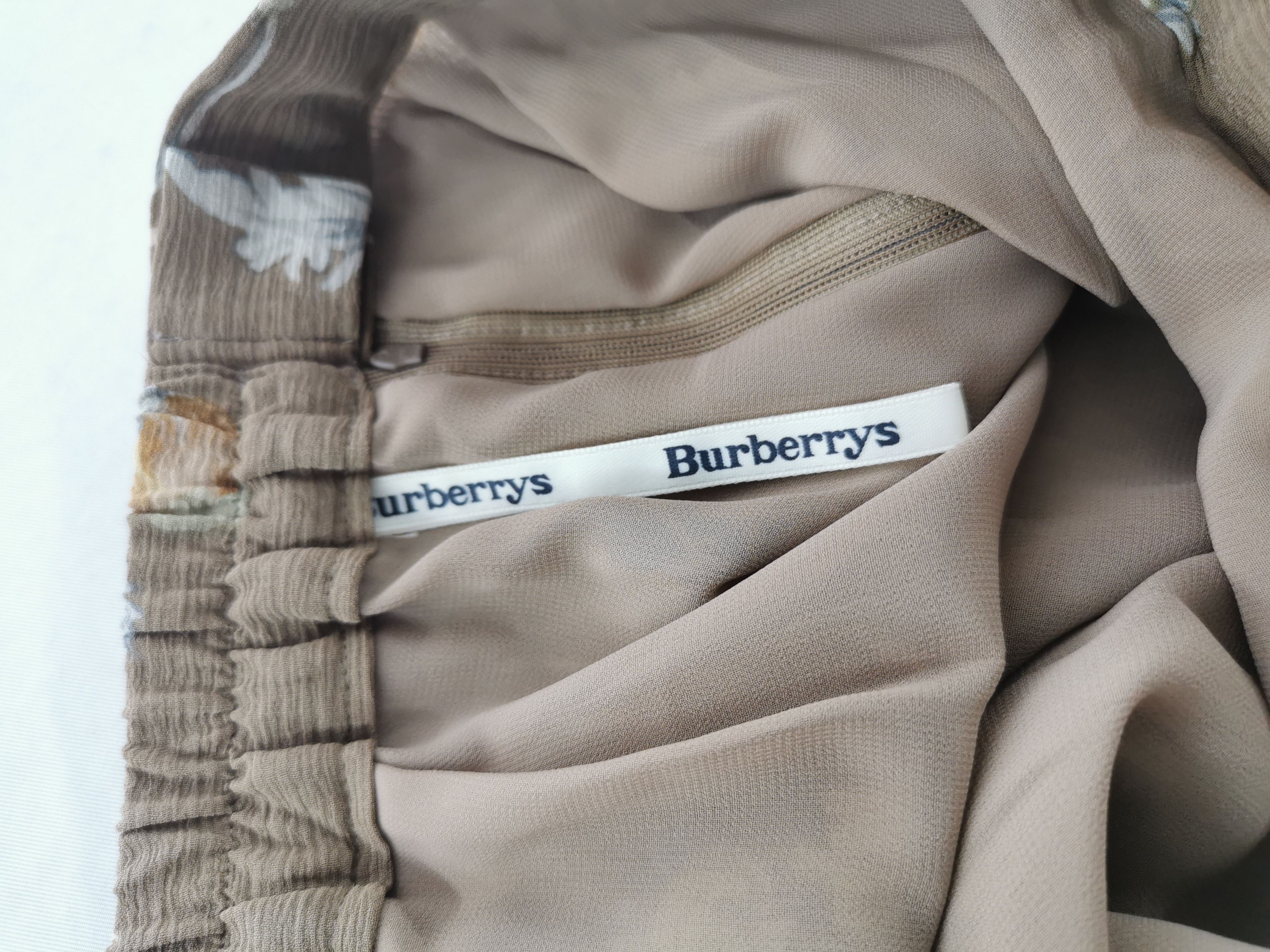 Burberry Vintage 90's Burberrys Skirt Floral Design Size 30 Size 30" / US 8 / IT 44 - 7 Thumbnail