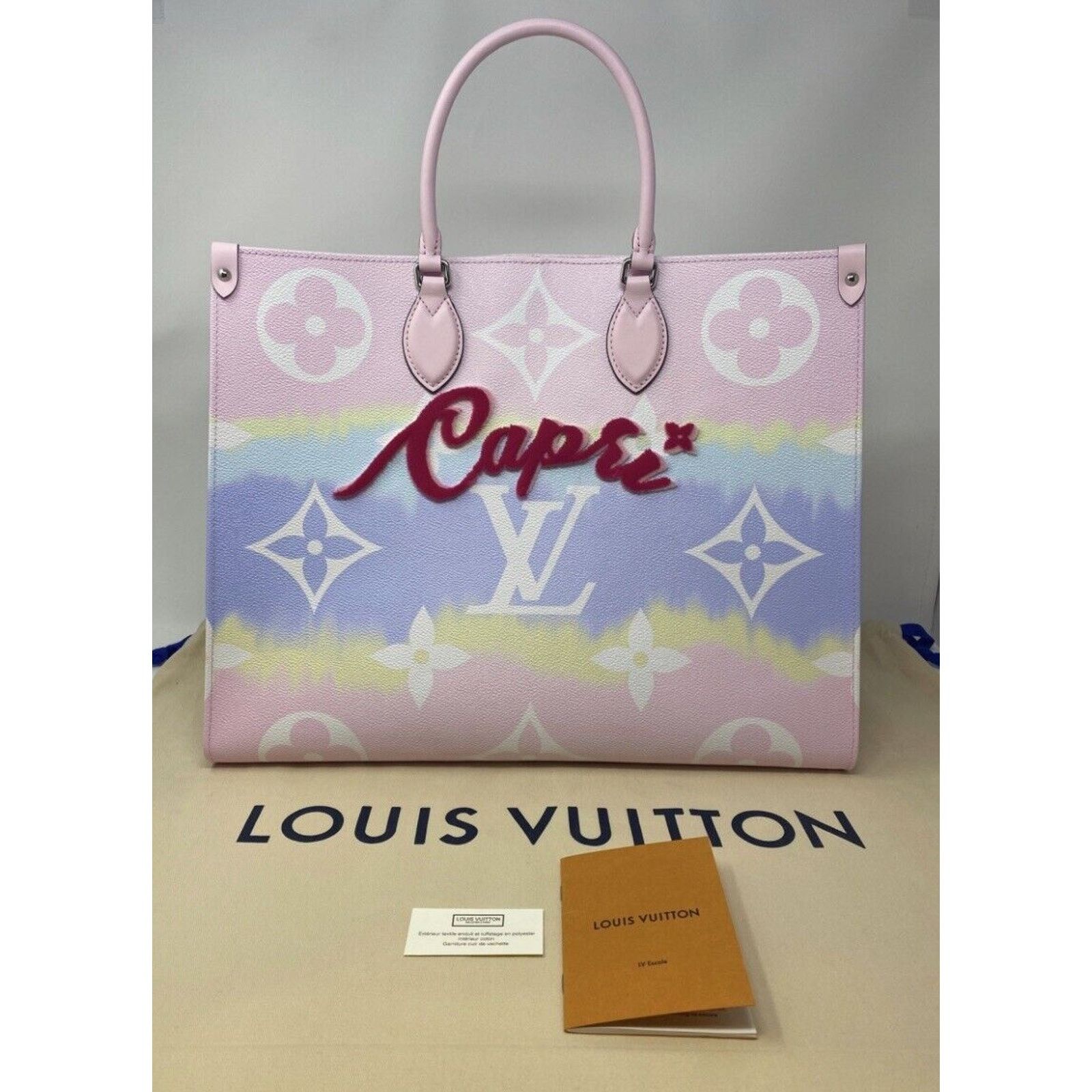 Louis Vuitton Louis Vuitton OnTheGo GM Escale Capri Limited Edition 🦄 Size ONE SIZE - 4 Thumbnail