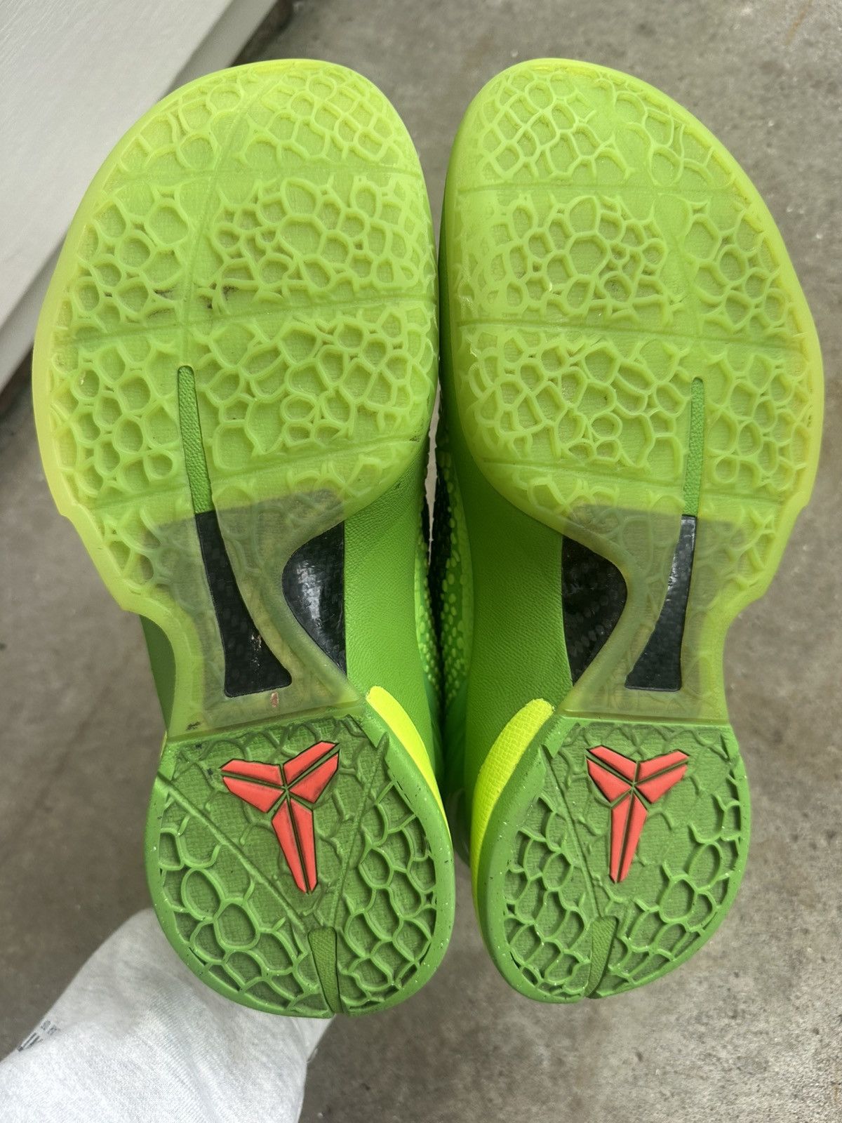 Nike Nike Zoom Kobe 6 Protro Grinch 2020 size 8 Size US 8 / EU 41 - 5 Thumbnail