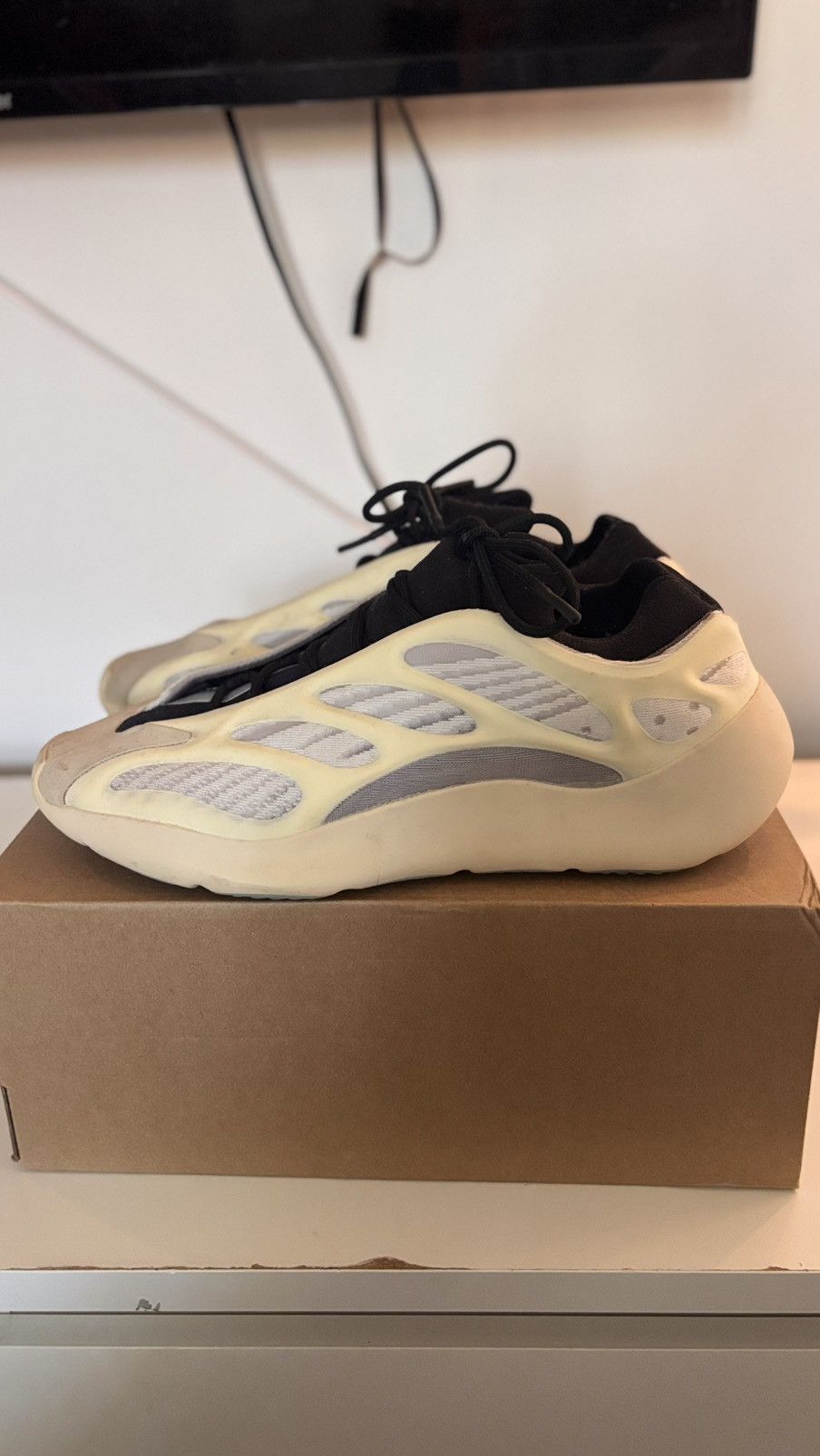 Yeezy Yeezy 70 v3 Azael Size US 13 / EU 46 - 3 Thumbnail