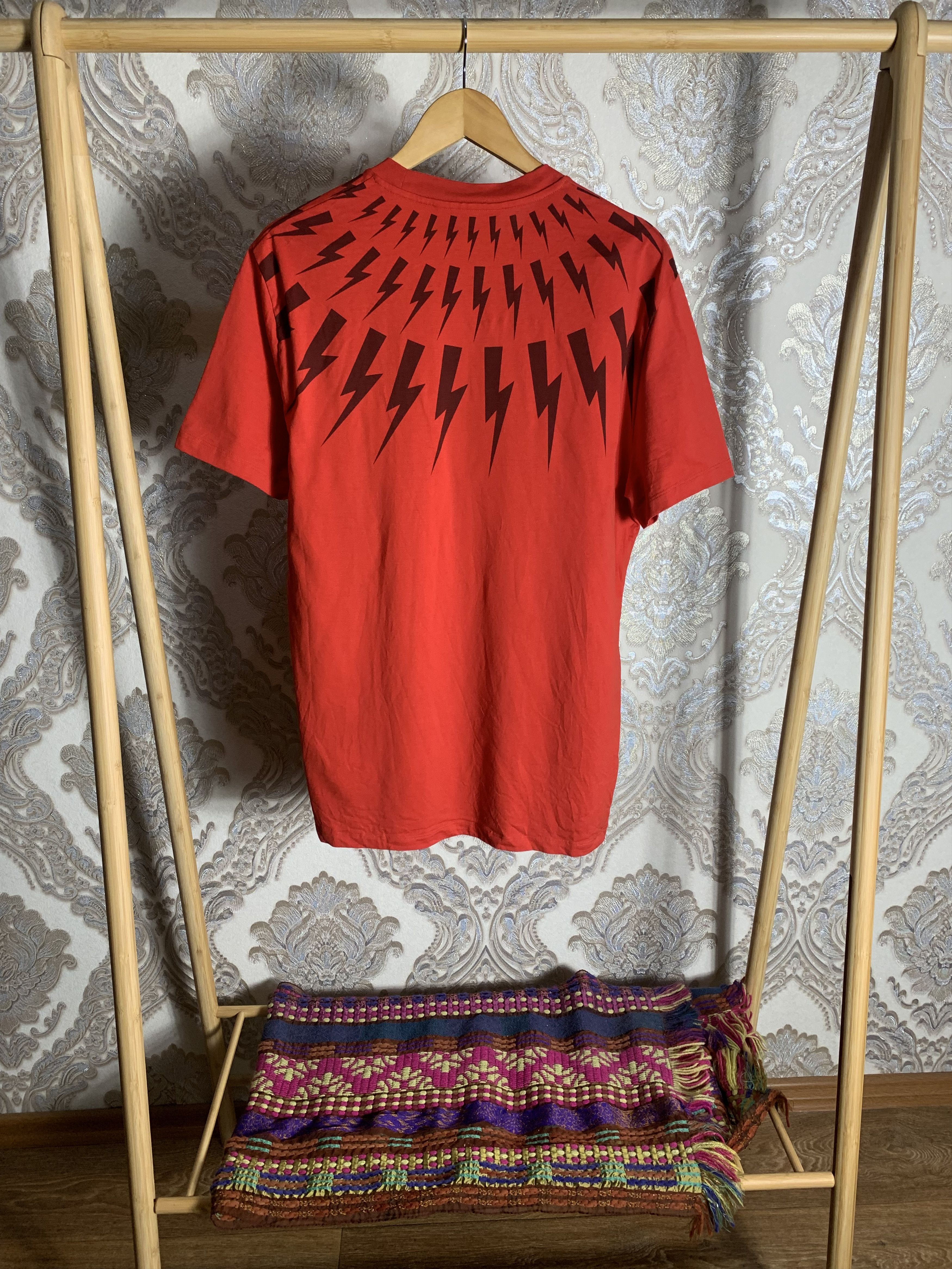 Neil Barrett NEIL BARRETT MILANO ITALIAN DESIGNER T-SHIRT CASUAL Size US L / EU 52-54 / 3 - 7 Thumbnail