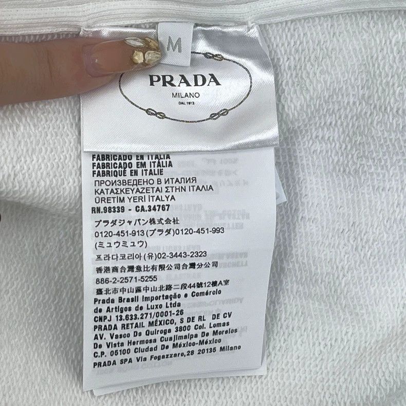 Prada Prada White classic logo cardigan baseball suit jacket 2502 Size US M / EU 48-50 / 2 - 7 Thumbnail