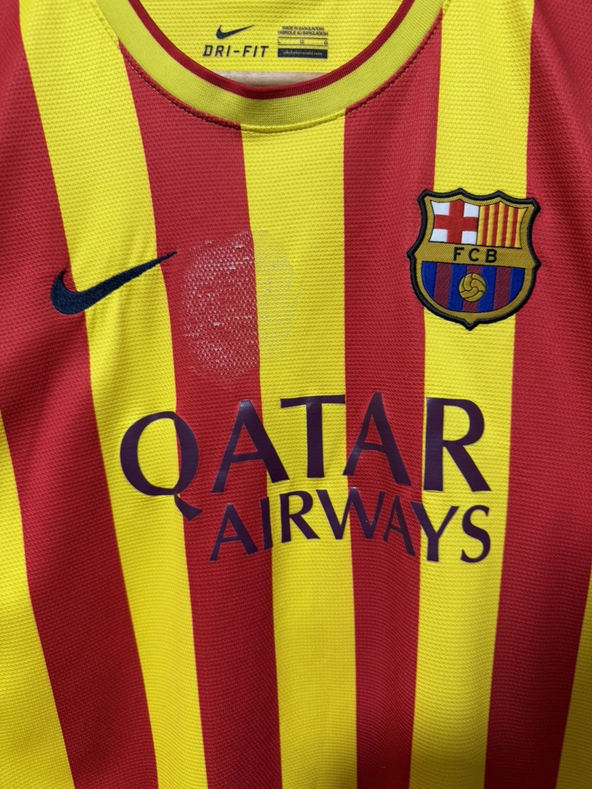 Nike Nike FC Barcelona 2014 2015 Fourth Football Soccer Jersey Size US L / EU 52-54 / 3 - 6 Thumbnail