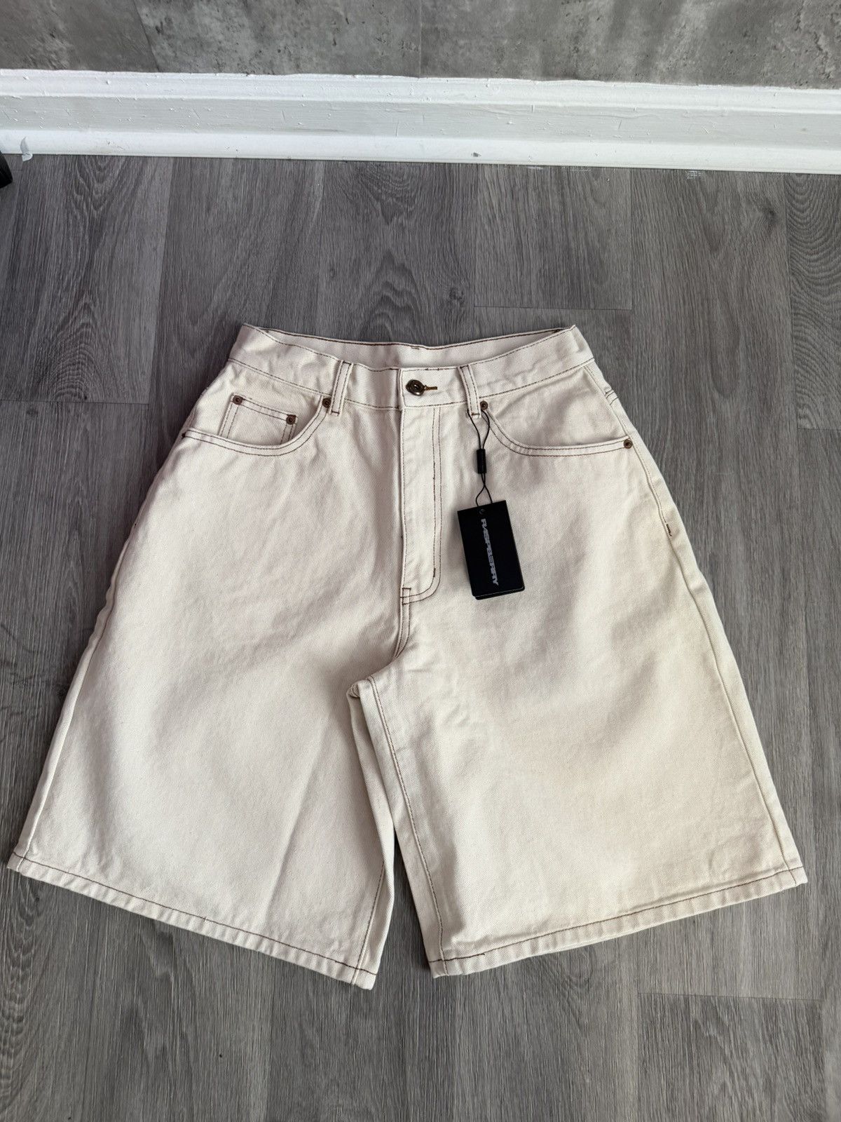 The GV Gallery The GV Gallery Cream Shorts Size US 28 / EU 44 - 1 Thumbnail