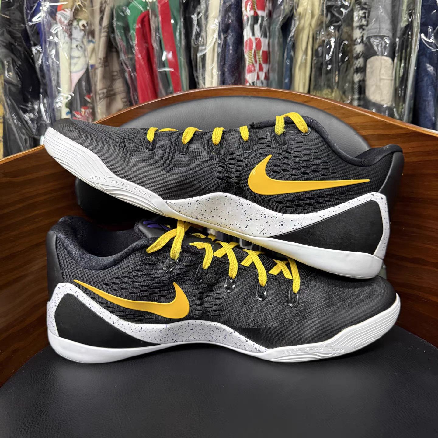 Nike Nike Kobe 9 Black Gold Basketball Shoes K15 Size US 14 / EU 47 - 7 Thumbnail