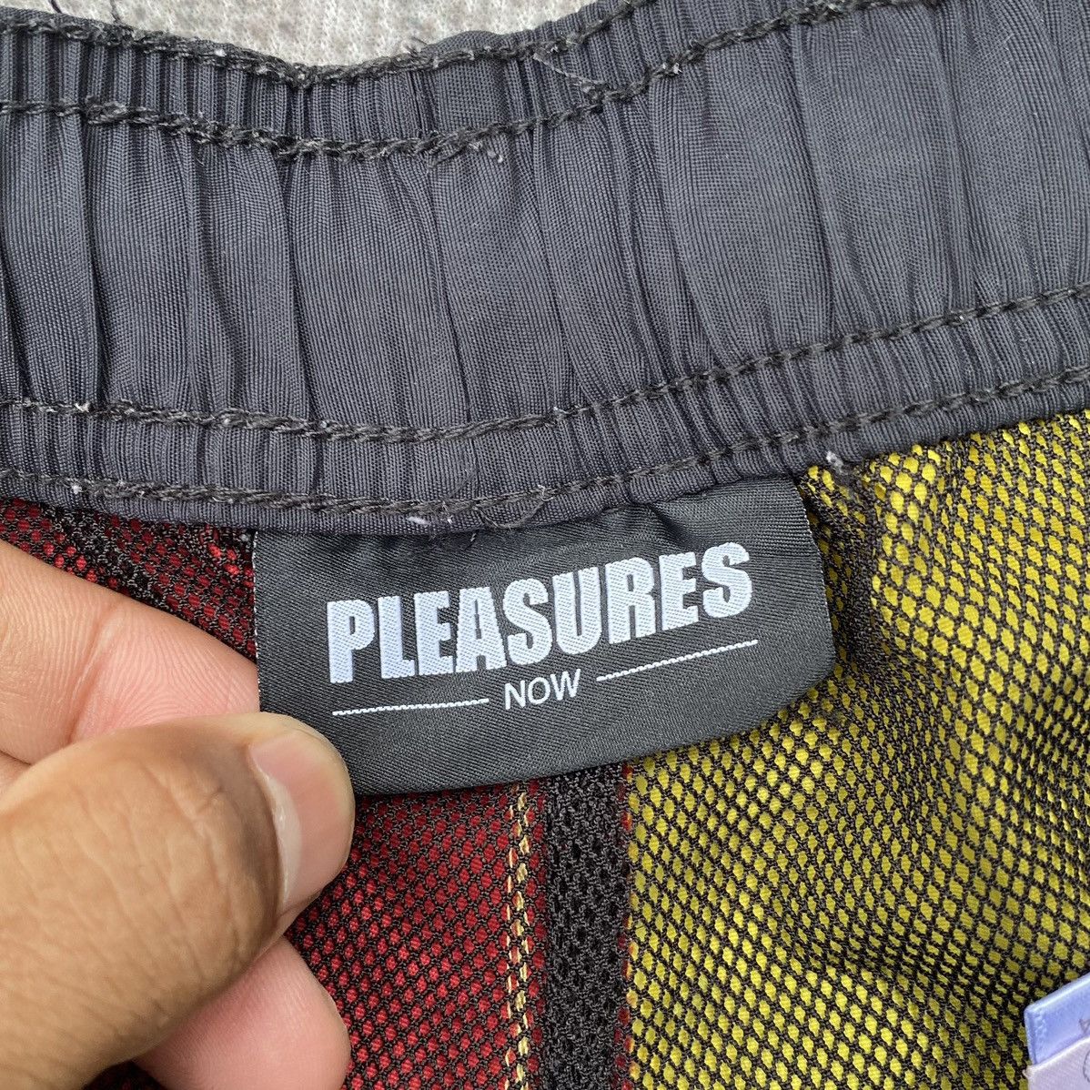 Pleasures Pleasure Misfit Nylon Short Pleasure Streetwear Brand Size US 28 / EU 44 - 12 Thumbnail
