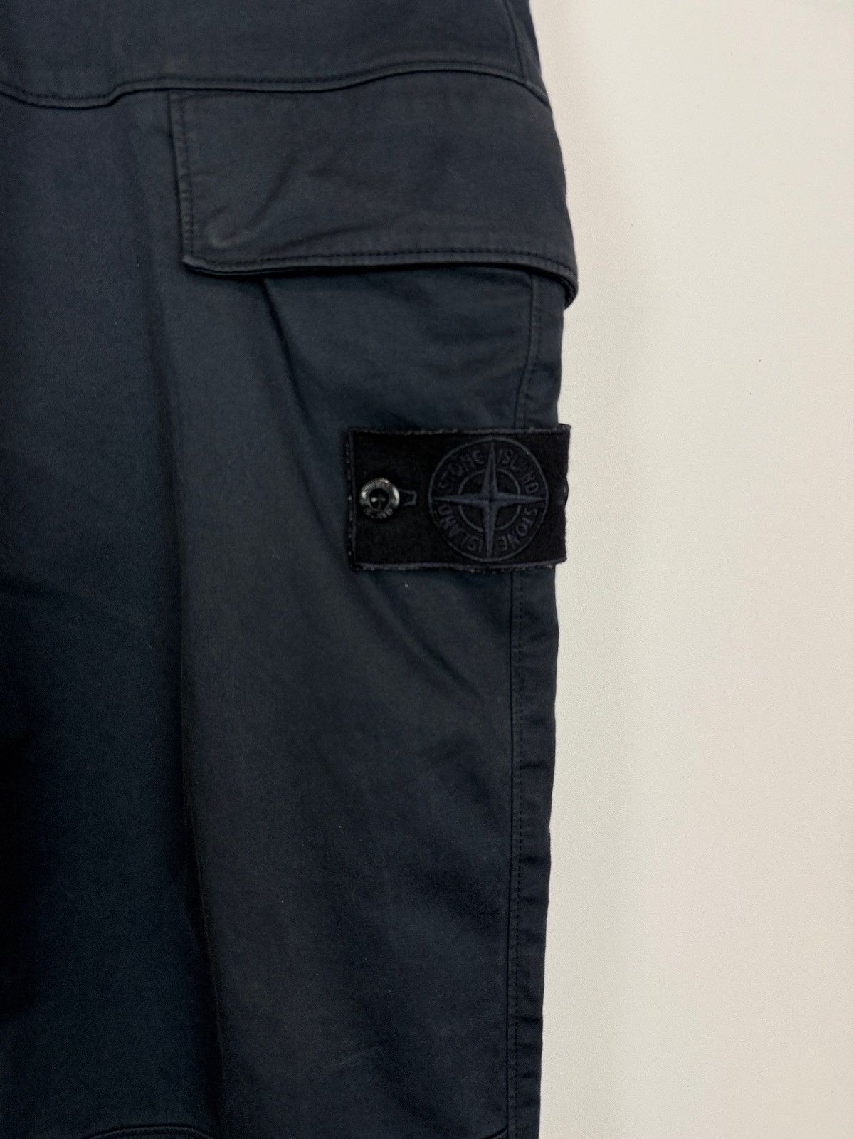 Stone Island Navy blue Stone Island cargo Ghost trousers Size US 33 - 4 Thumbnail