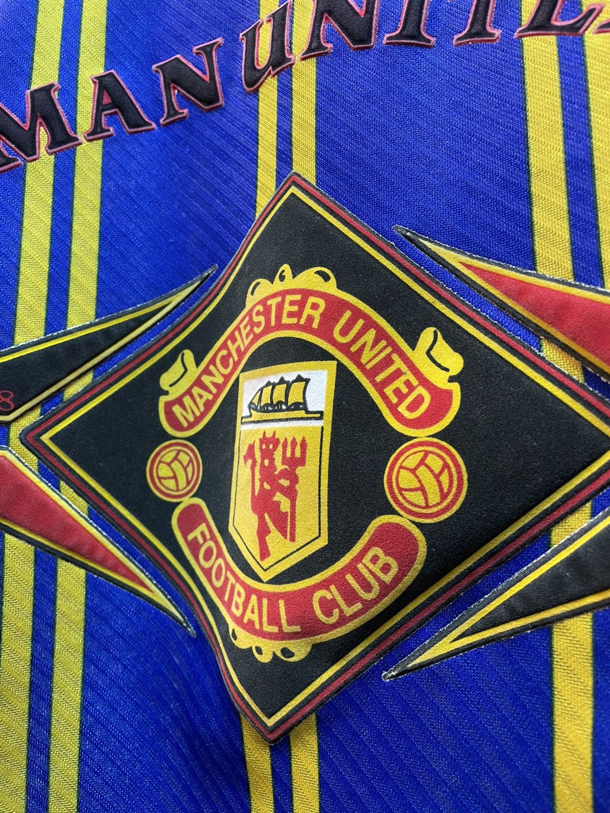 Umbro Vintage 1994 Manchester United Training Kit Size US M / EU 48-50 / 2 - 5 Thumbnail