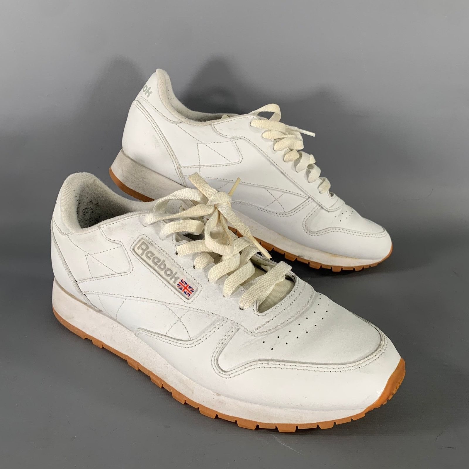 Reebok REEBOK Size 9 White Mixed Patterns Leather Runner Sneakers Size US 9 / EU 42 - 1 Thumbnail