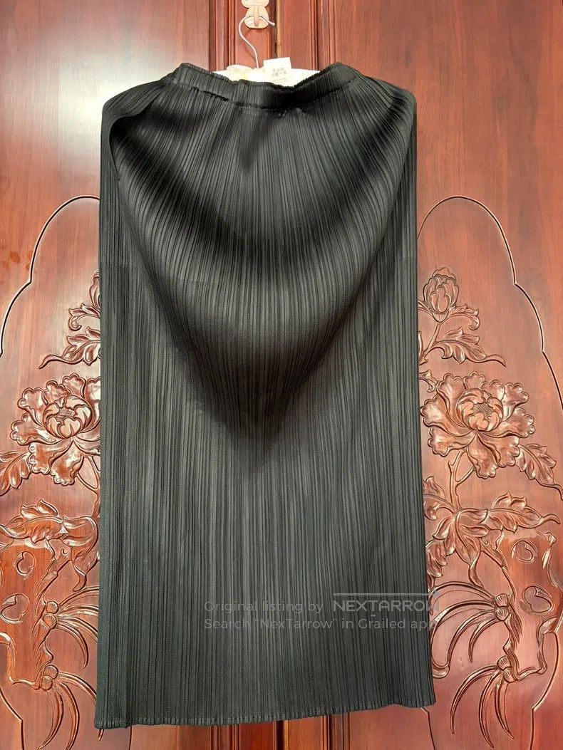 Issey Miyake Issey Miyake Black Midi Skirt Size 25" / US 0 / IT 36 - 2 Thumbnail