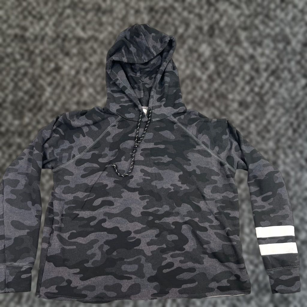 Sundry VINTAGE Sundry Women Sweatshirt Hooded Pullover Black Camouflage Size 3 Pullover Size XS / US 0-2 / IT 36-38 - 1 Thumbnail