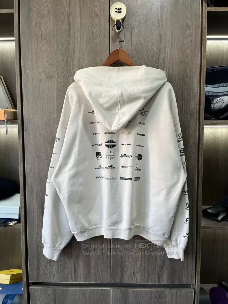 Balenciaga Balenciaga Multielement Full Print Logo Hoodie Size US S / EU 44-46 / 1 - 2 Thumbnail