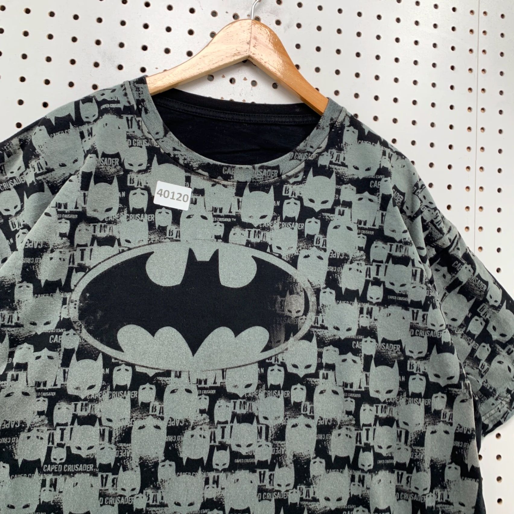 Gloverall VINTAGE Batman Caped Crusader AOP Shirt Mens 2XL Black Gray All Over Print Size US XXL / EU 58 / 5 - 6 Thumbnail