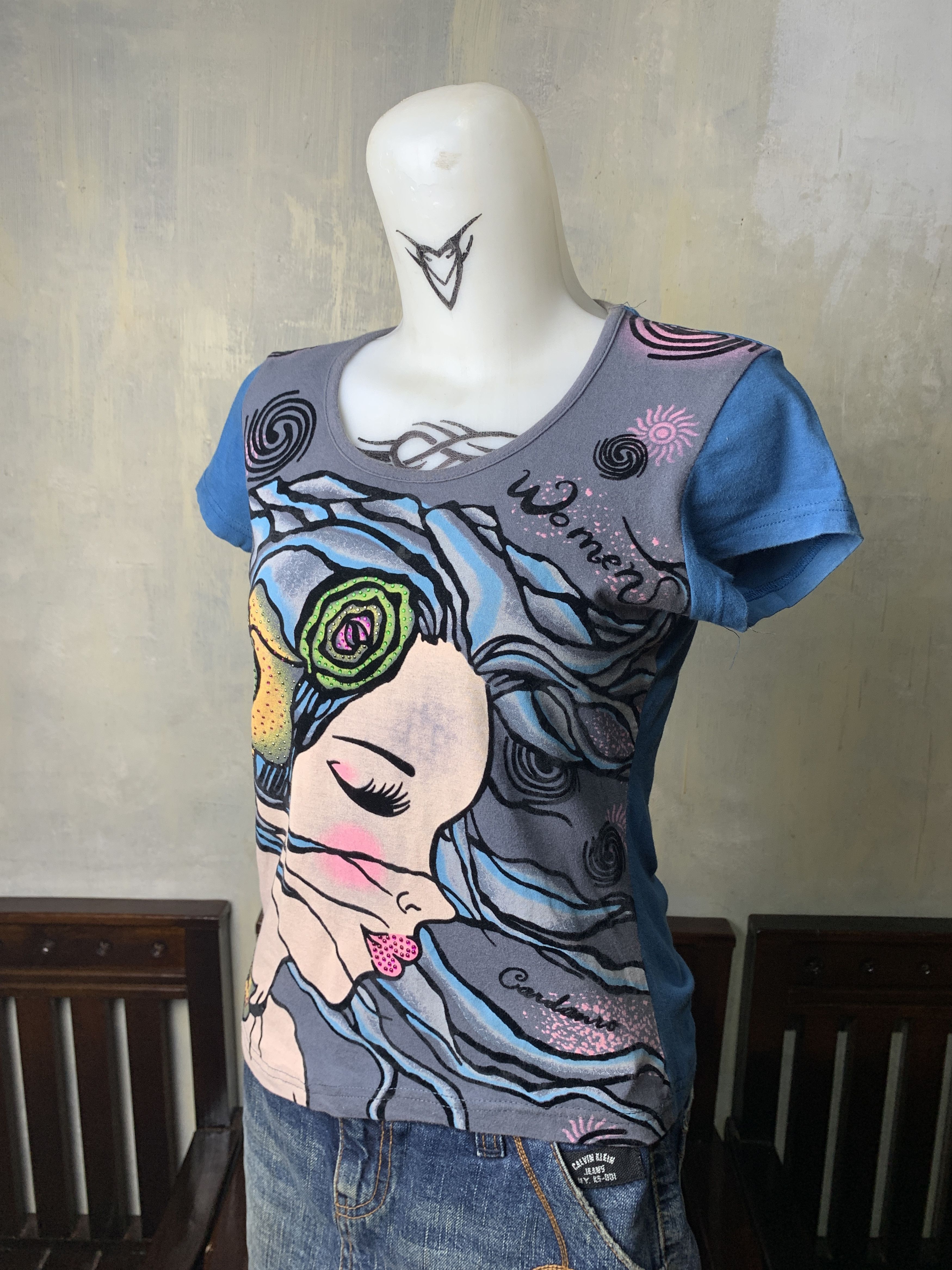 Japanese Brand Cardanro Girl Painting Art Tee (S) Size S / US 4 / IT 40 - 2 Thumbnail