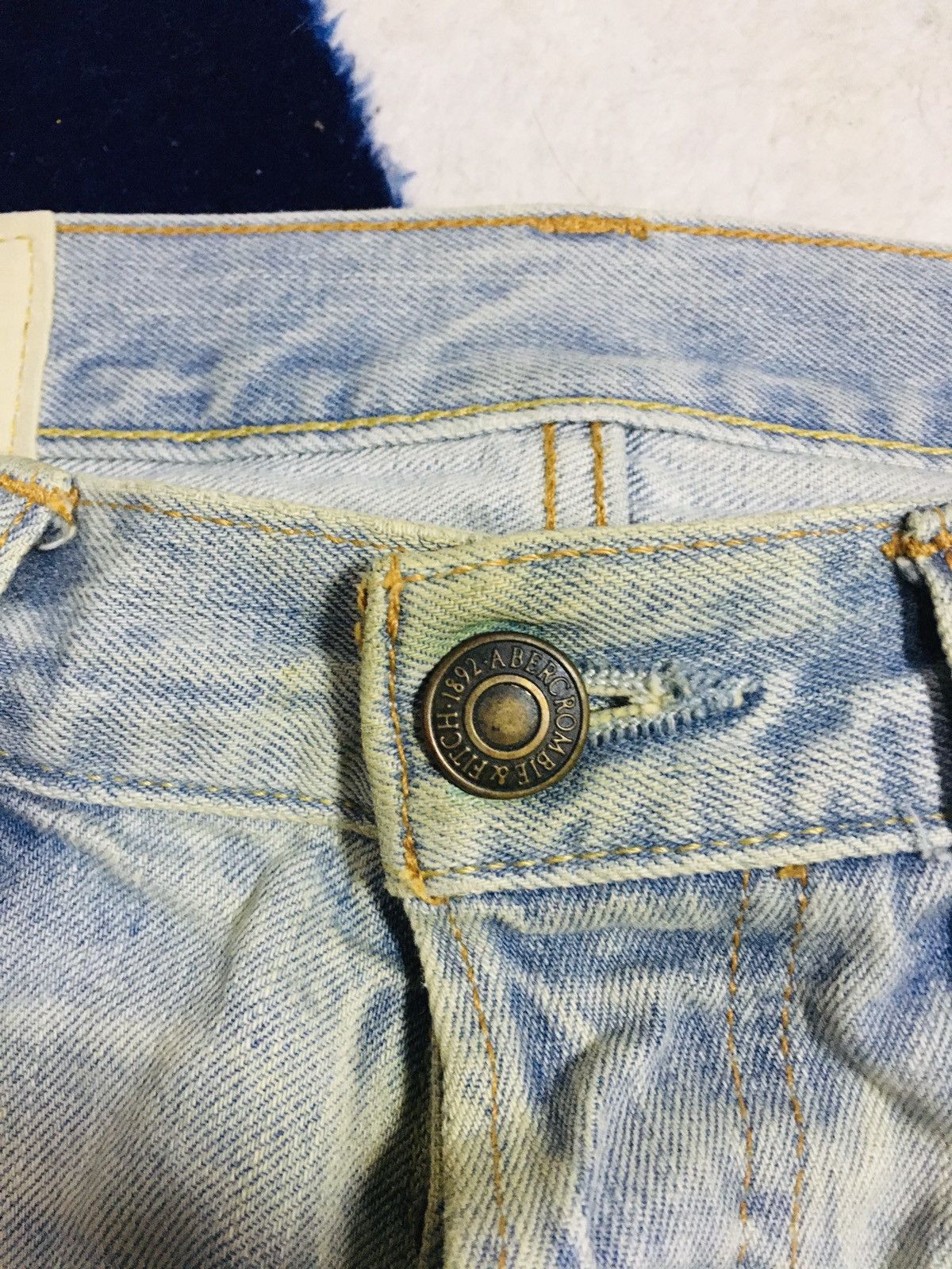 Abercrombie & Fitch Abercrombie & Fitch Distressed Jeans (16) Size US 30 / EU 46 - 12 Thumbnail