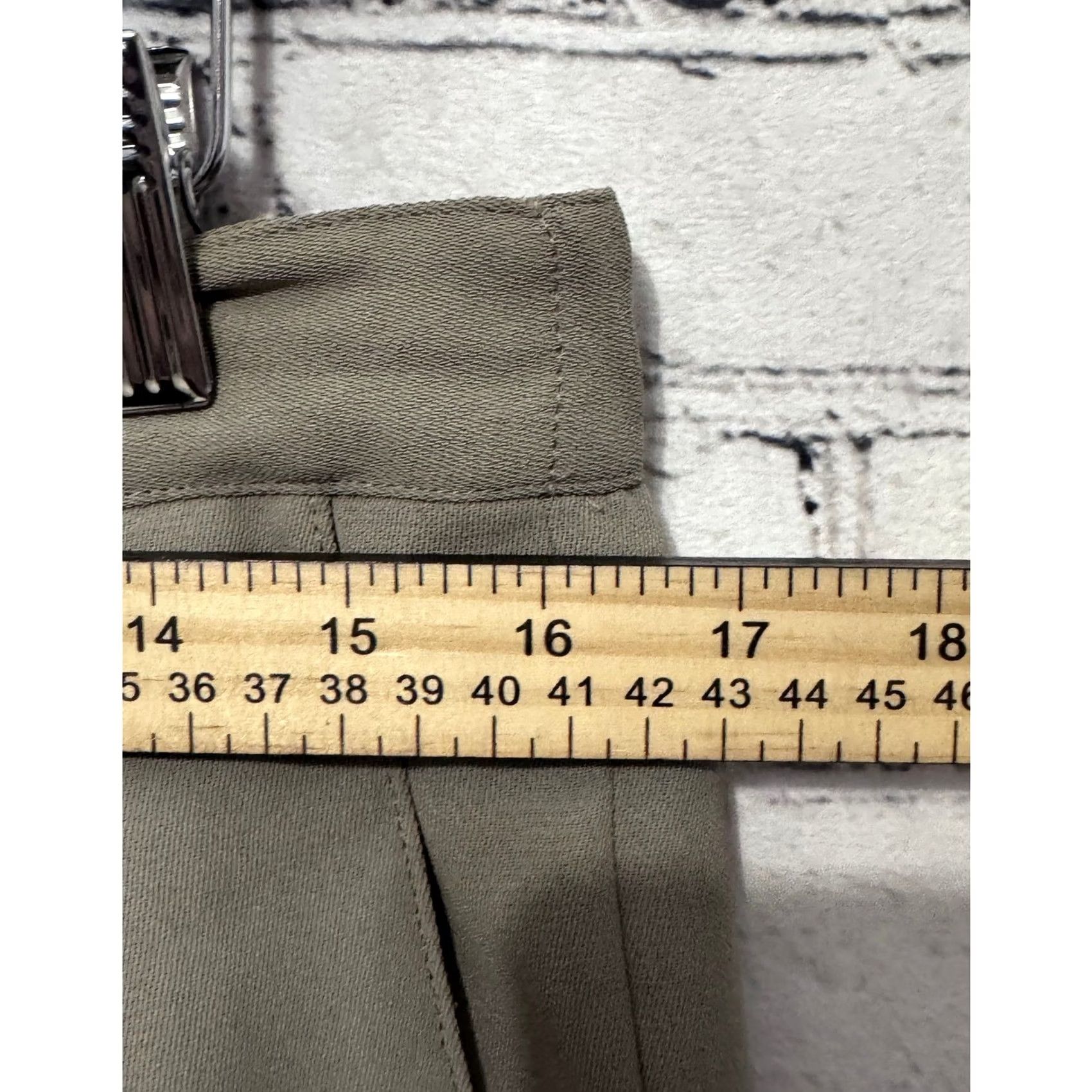 Vintage Ingenuity Beige Pleated Dress Pants Womens Size 14 Poly Polyester Workwear Casual Straight Front Trousers Size 36" / US 14 / IT 50 - 4 Thumbnail