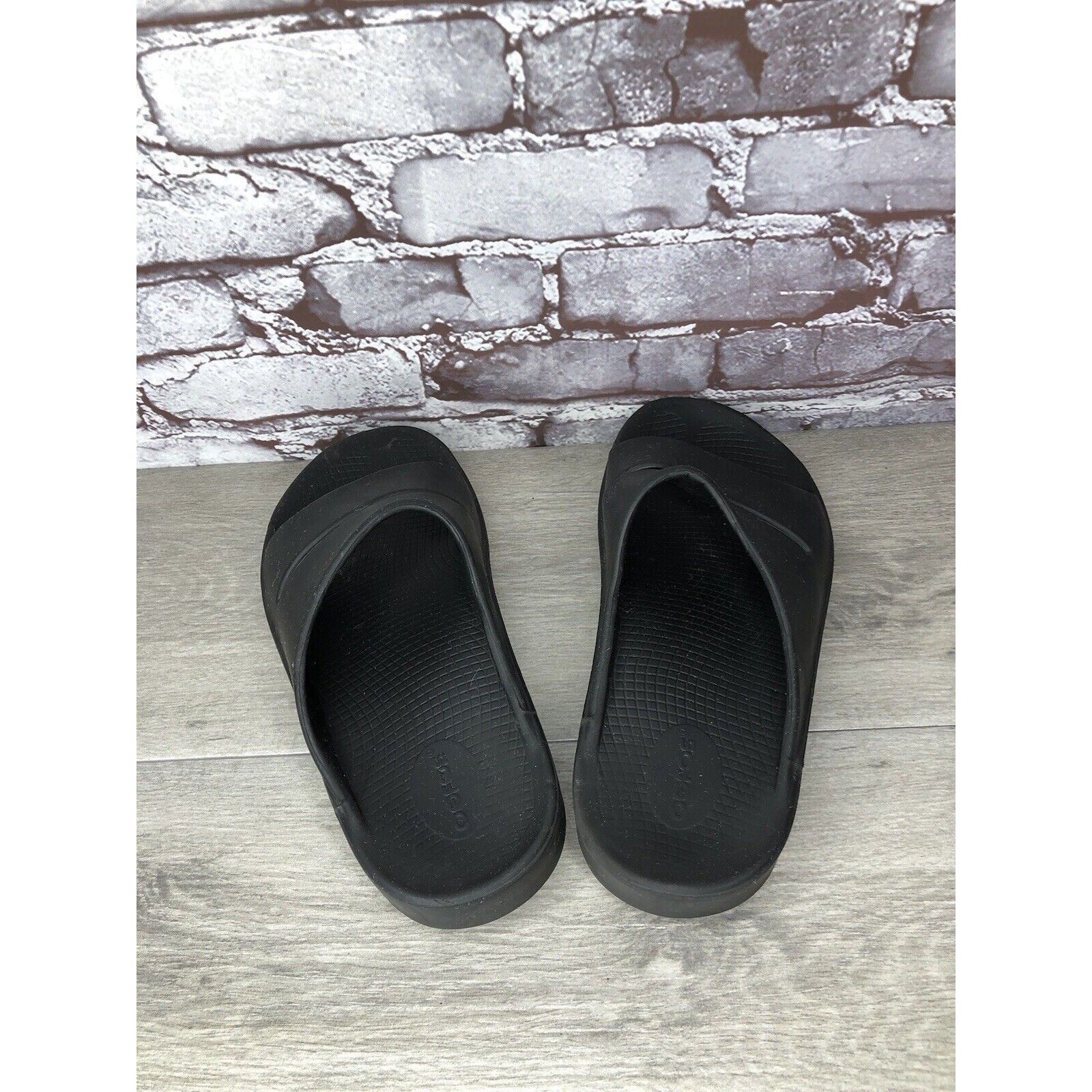 Other OOFOS Black Rubber Lightweight Recovery Slides Sandals Women Size US 10 / IT 40 - 6 Thumbnail