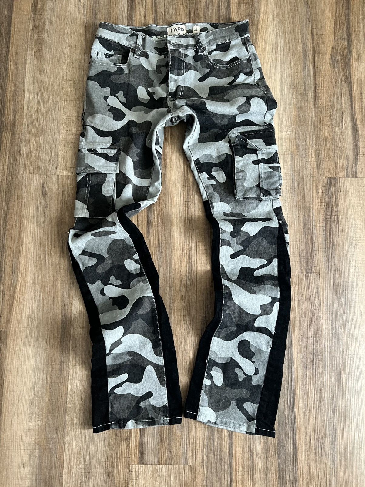Other Camo Flare Pants Size US 32 / EU 48 - 1 Thumbnail