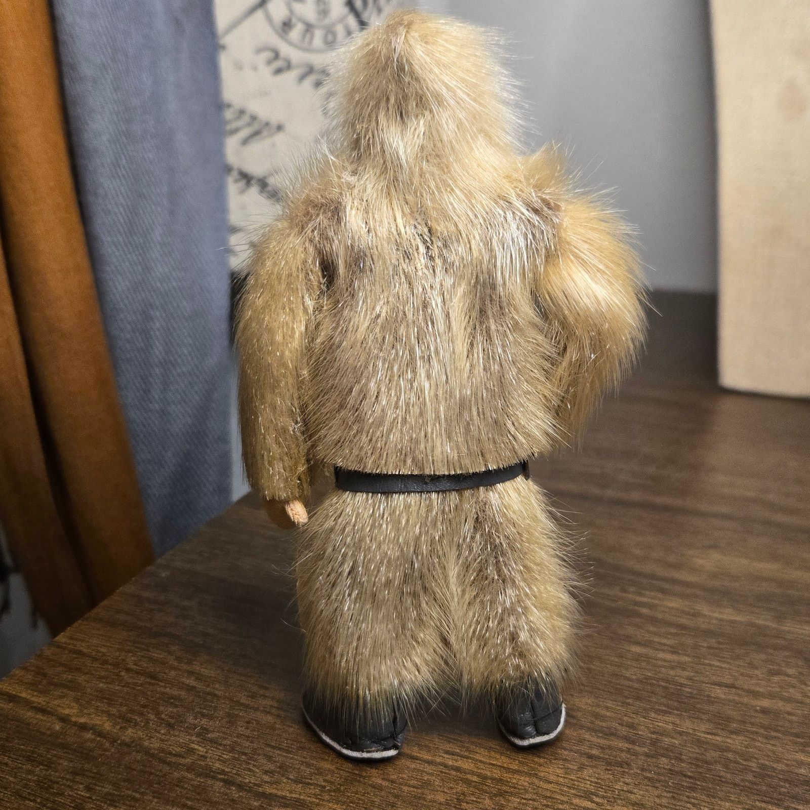 Vintage Vintage Inuit Doll Real Fur & Leather Alaska Souvenir Art Size ONE SIZE - 8 Thumbnail