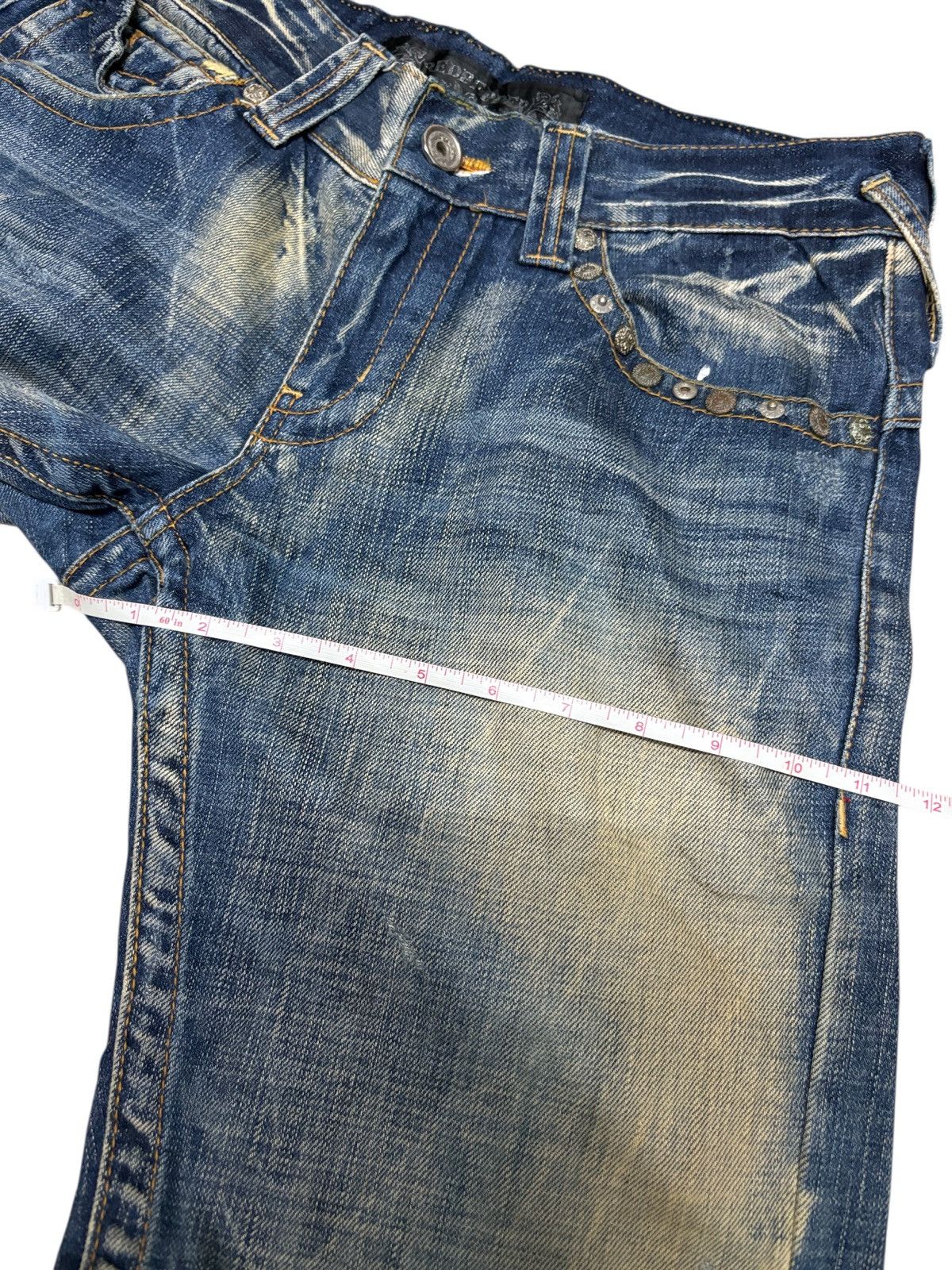 Japanese Brand Y2K Red Pepper Distressed Straight Denim Jeans Size US 31 - 11 Thumbnail