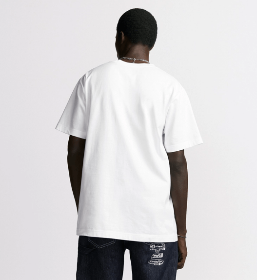 Dior o1w1db11025 513J69 Dior Archives Labels T-Shirt in White Size US S / EU 44-46 / 1 - 4 Thumbnail