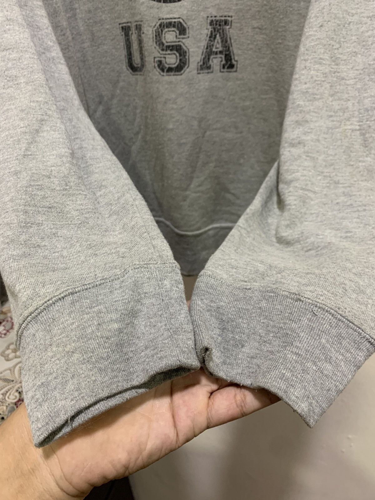 Avirex Vintage Avirex Usa Logo Sweatshirt Army military Y2K Size US XL / EU 56 / 4 - 5 Thumbnail
