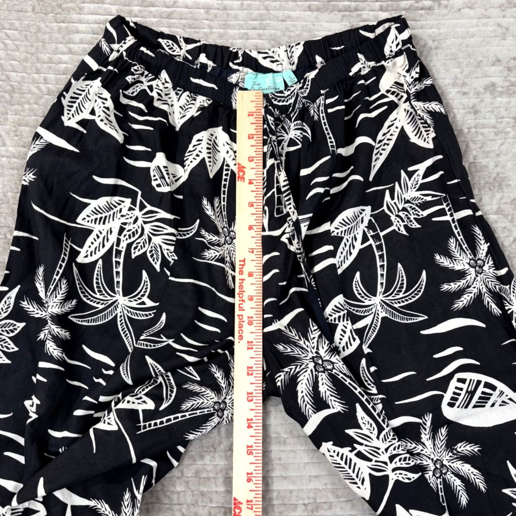 Vintage VINTAGE? NO — True Destinations Tropical Palm Tree Print Wide Leg Rayon Pants Black L Size 36" / US 14 / IT 50 - 4 Thumbnail