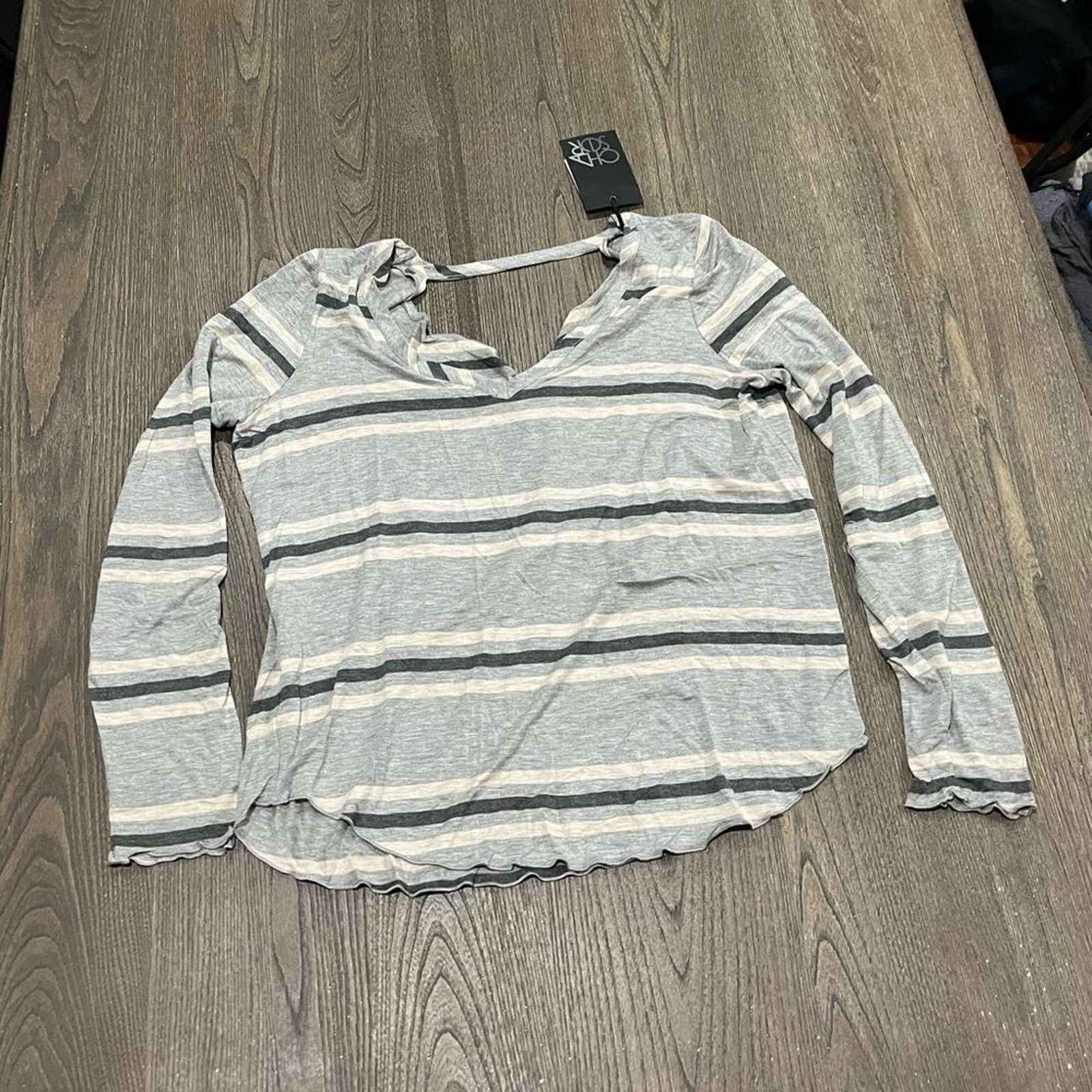 Vintage NWT Chaser Gray Striped Long Sleeve Scoop Neck T-Shirt Sz M Size M / US 6-8 / IT 42-44 - 1 Thumbnail