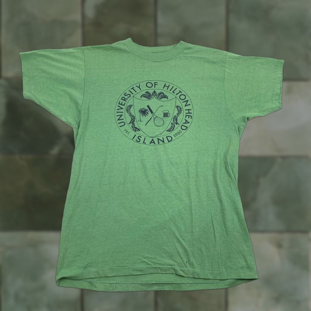 Hanes VINTAGE Hanes T Shirt University of Hilton Head Island Adult Large Green 80s College Mens Size US L / EU 52-54 / 3 - 1 Thumbnail