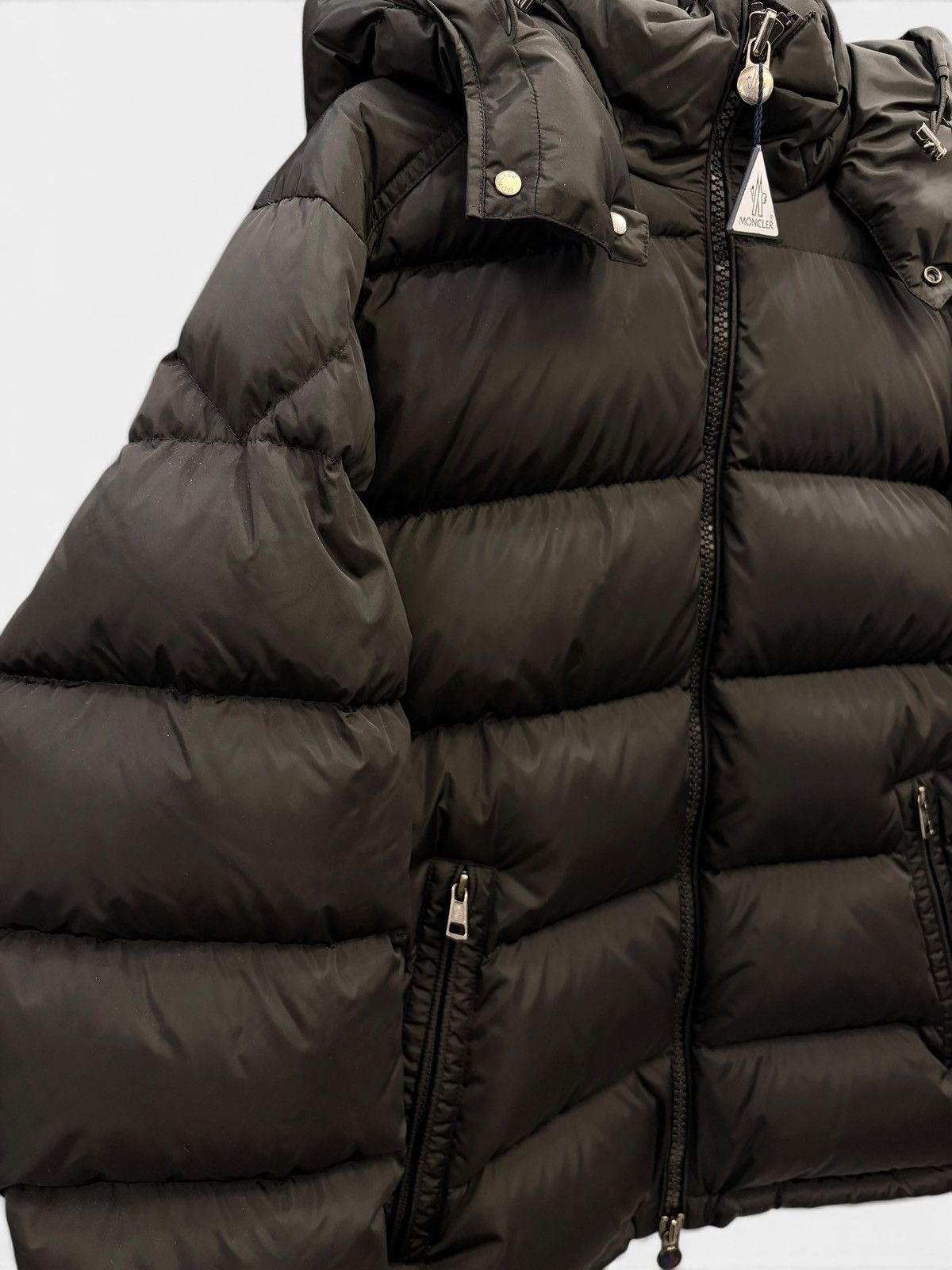 Moncler Moncler Maya Matte Short Down Jacket Size (3) Large Size US L / EU 52-54 / 3 - 2 Thumbnail