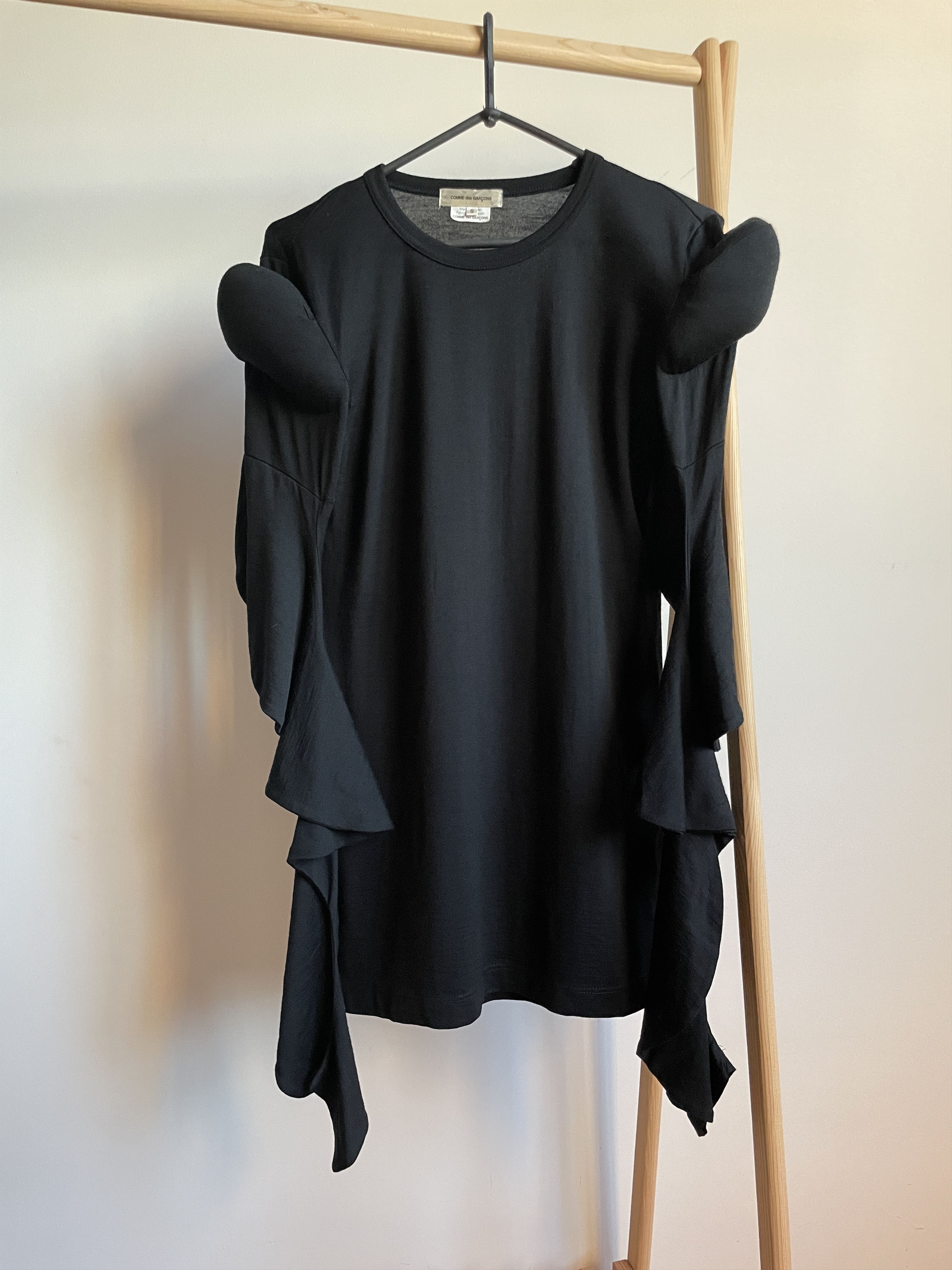 Comme des Garcons Comme des Garcons 2010 Pillow Padded Curved Sleeves Sweater Size S / US 4 / IT 40 - 1 Thumbnail