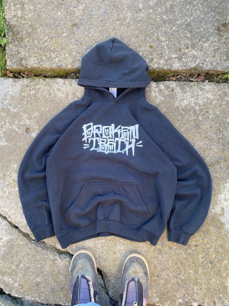 Band Tees Broken teeth big logo hoodie Size US L / EU 52-54 / 3 - 1 Thumbnail
