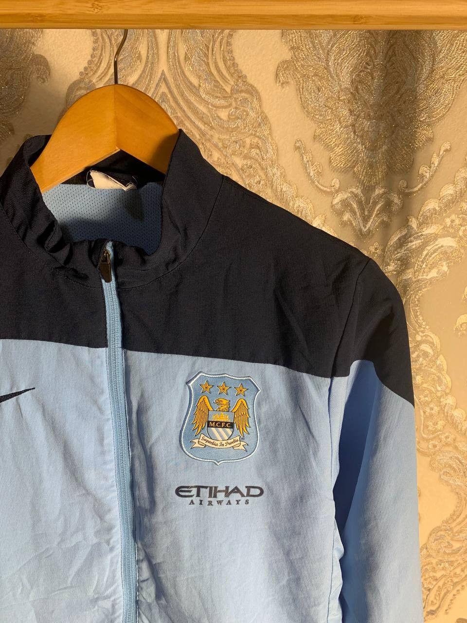 Nike Vintage Nike FC Manchester City England Soccer Jacket Y2K Size US S / EU 44-46 / 1 - 2 Thumbnail