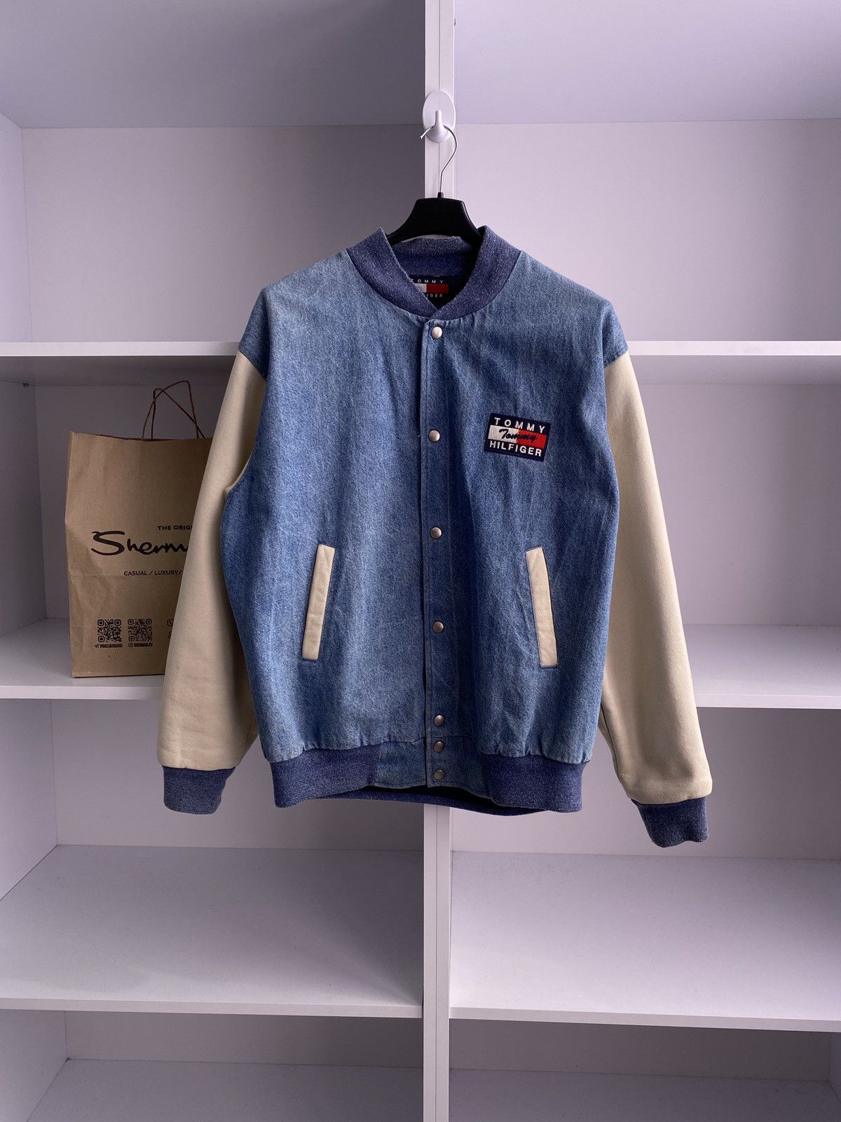 Tommy Hilfiger × Vintage Vintage Tommy Hilfiger Jeans Coat Jacket Size US L / EU 52-54 / 3 - 1 Thumbnail
