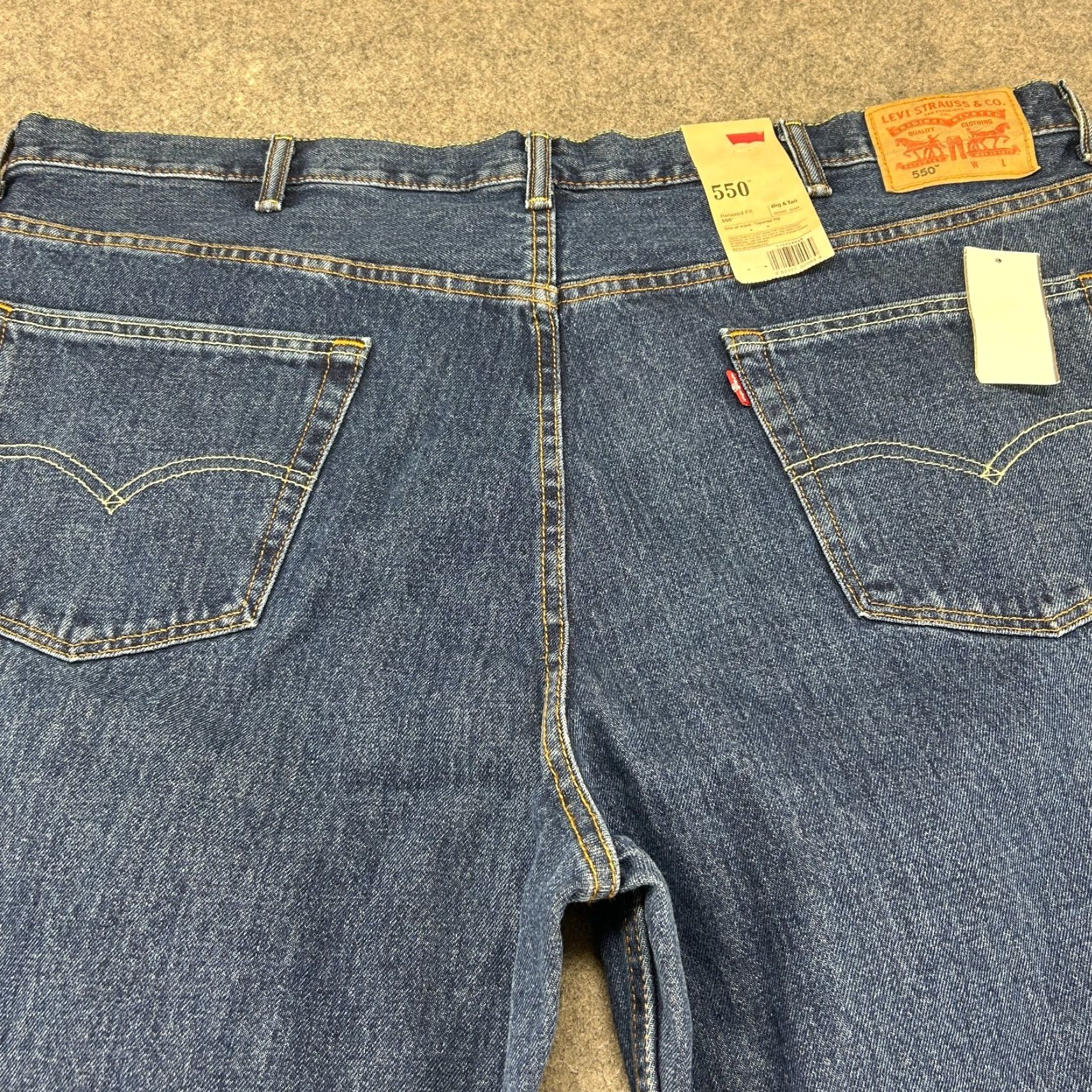 Levi's Levi's Jeans 550 Men 46x34 Relaxed Denim Blue 5-Pocket Tapered Leg Medium Wash Vintage? No Size US 30 / EU 46 - 7 Thumbnail