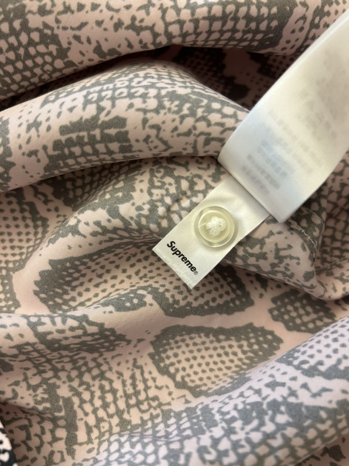 Supreme Supreme Snake Shirt Size US S / EU 44-46 / 1 - 5 Thumbnail
