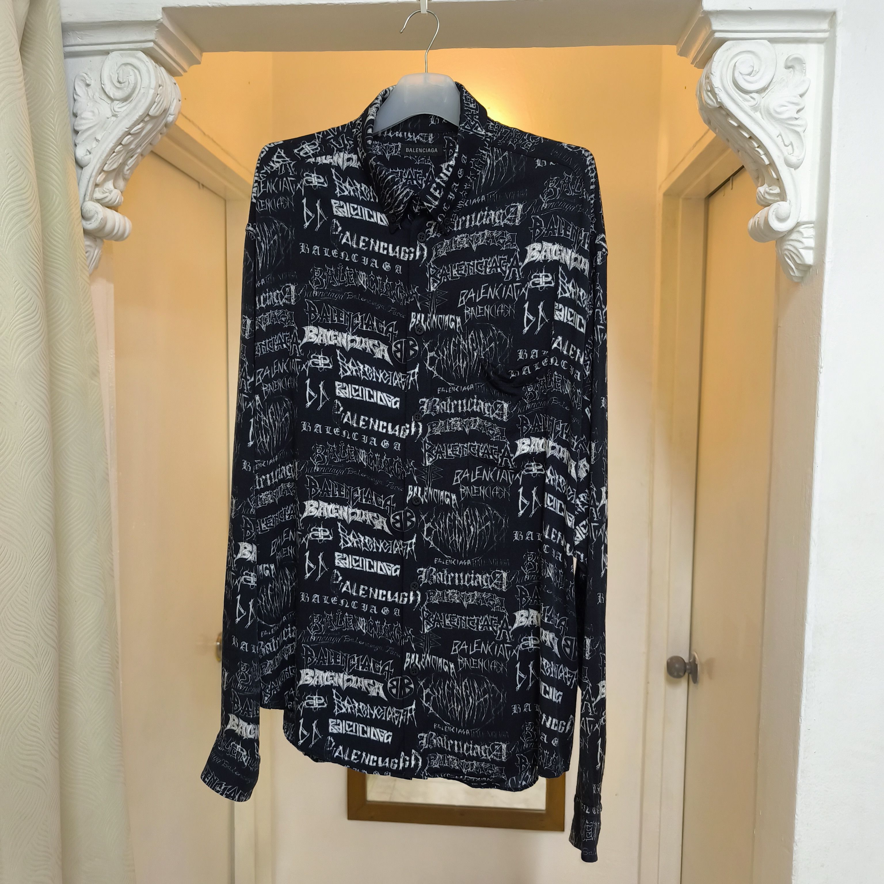 Balenciaga 1 Set 🔥🔥Balenciaga Black Printed Shirt DIY Metal Graffiti Size US M / EU 48-50 / 2 - 2 Thumbnail