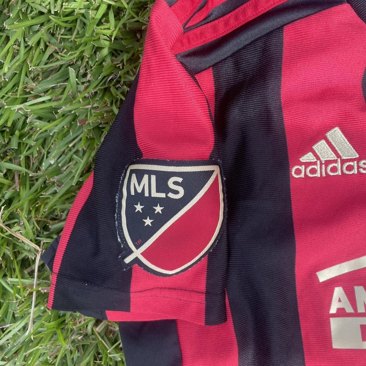 Adidas Atlanta United 2017/18 Adidas home jersey in red and black Size US M / EU 48-50 / 2 - 2 Thumbnail