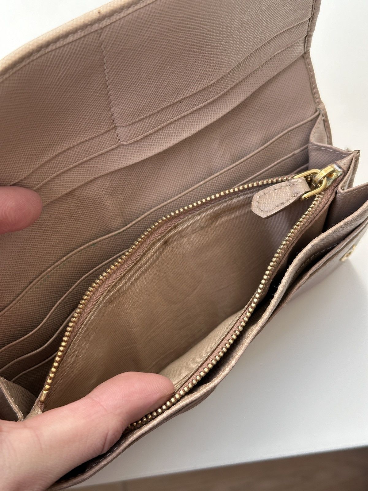 Prada Prada Saffiano Leather Triangle Logo Long Wallet Light Pink Size ONE SIZE - 12 Thumbnail